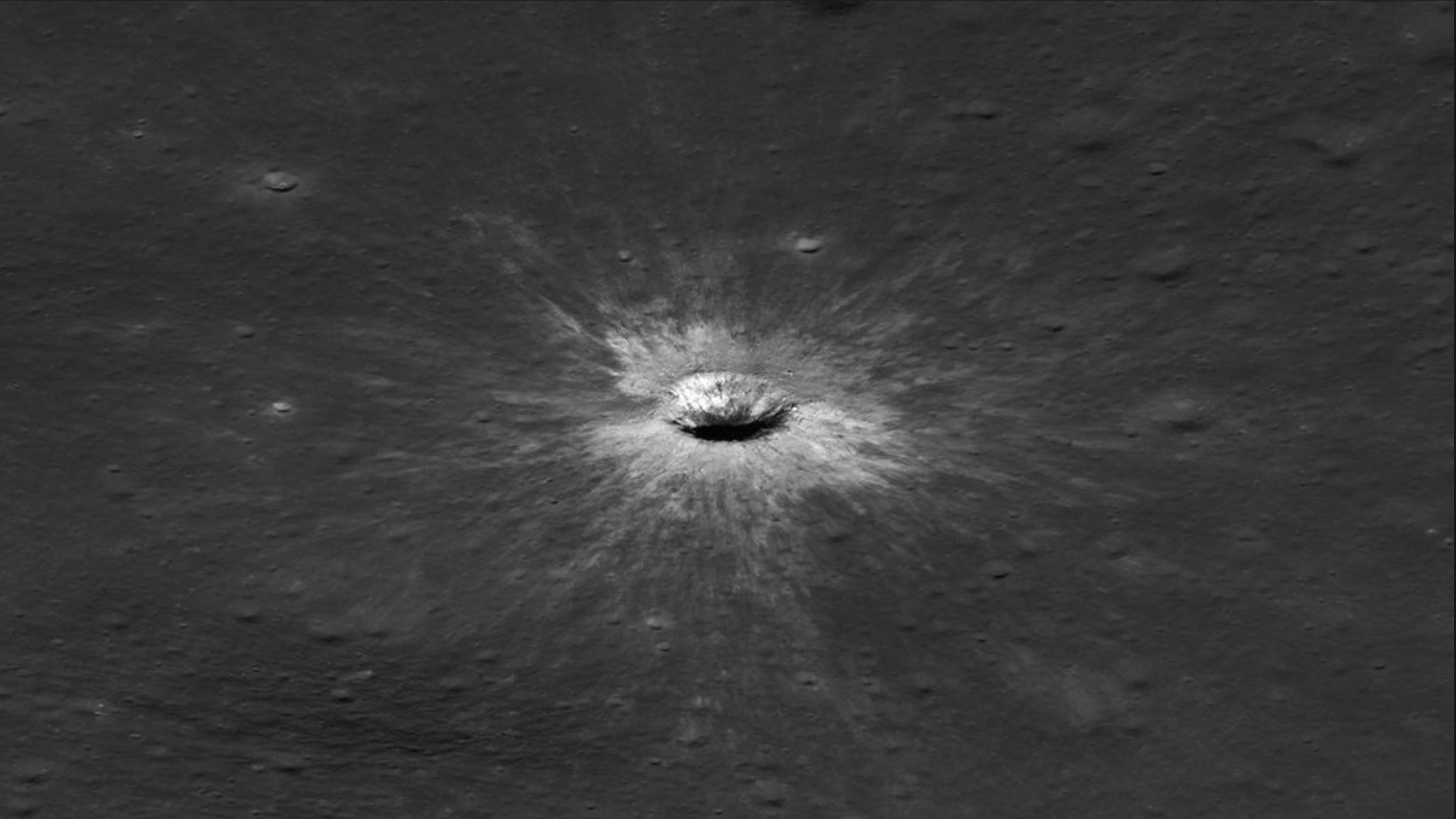 Heute.at - NASA entdeckt riesigen neuen Mondkrater
