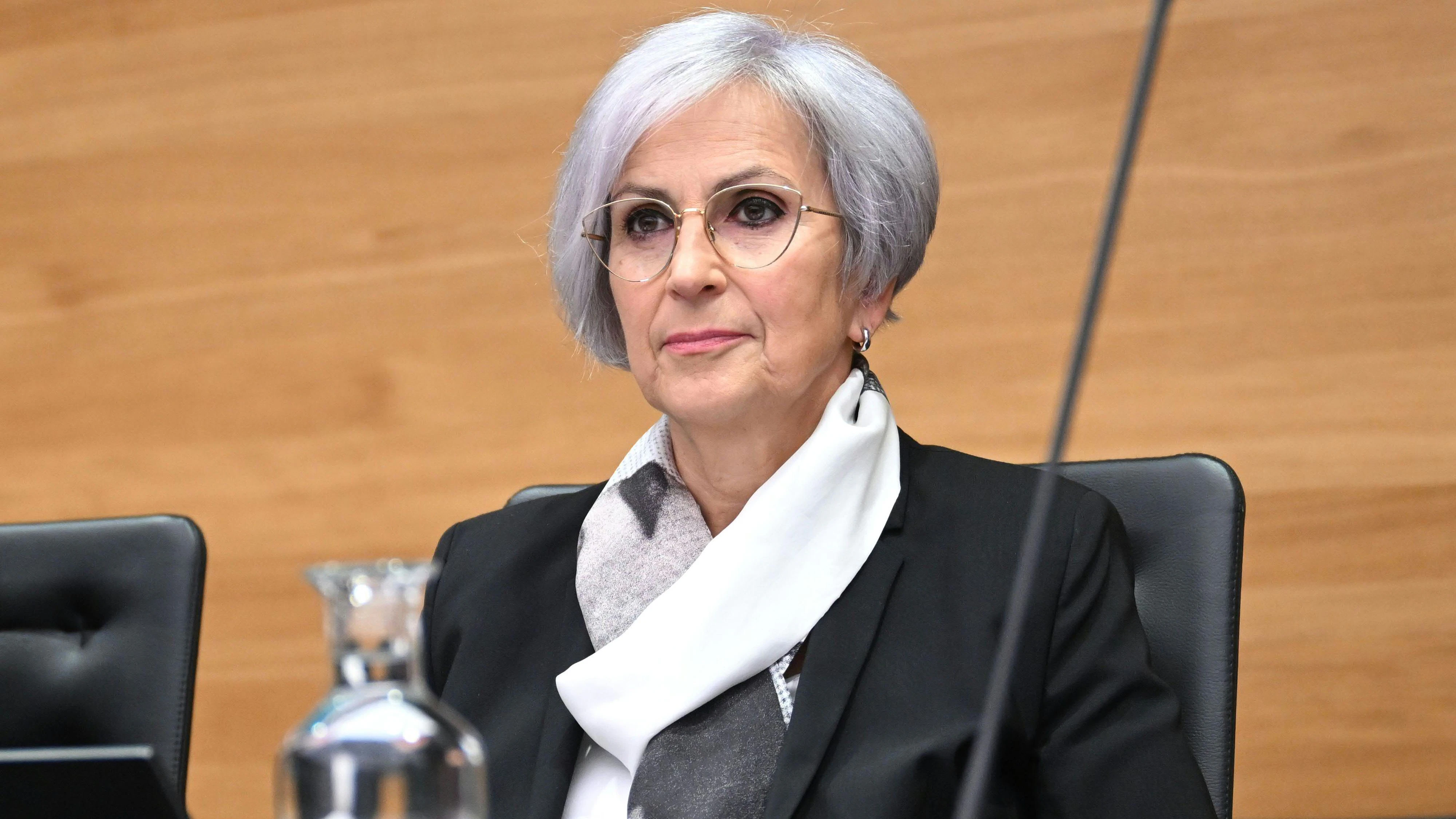 ABD0006_20260917 - WIEN - ÖSTERREICH: Justizministerin Anna Sporrer (SPÖ) am Donnerstag, 17. September 2026, anl. einer Sitzung des Pilnacek-U-Ausschusses im Parlament in Wien. - FOTO: APA/HELMUT FOHRINGER