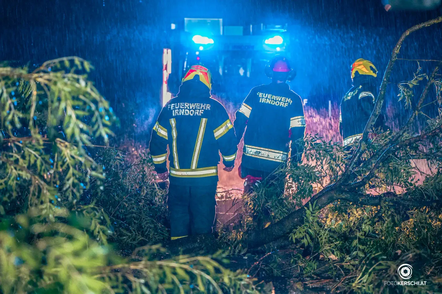 Heute.at - Sturmfront sorgt für Überflutungen und Vermurungen