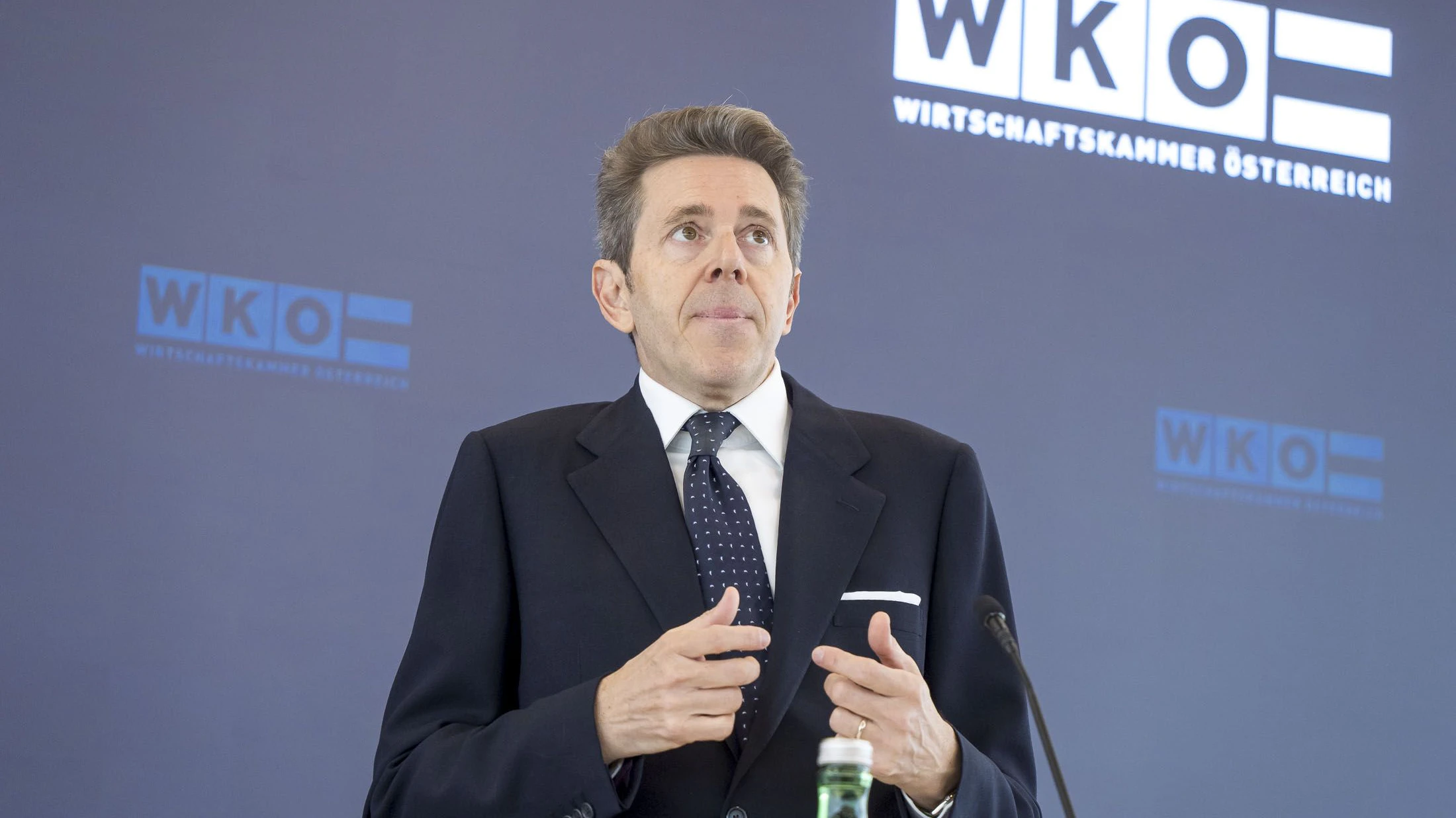 Harald Mahrer trat am 13. November 2025 als Wirtschaftskammer-Präsident zurück.