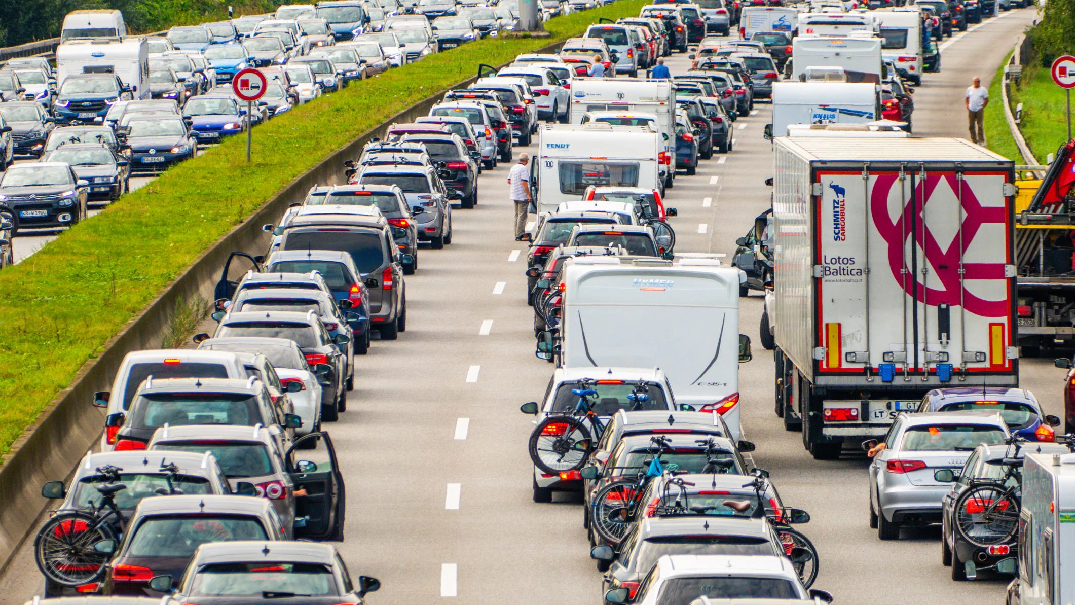 Sommerreise-Verkehr 2026: ÖAMTC-Stau-Statistik zeigt Verlagerung der Reiseströme