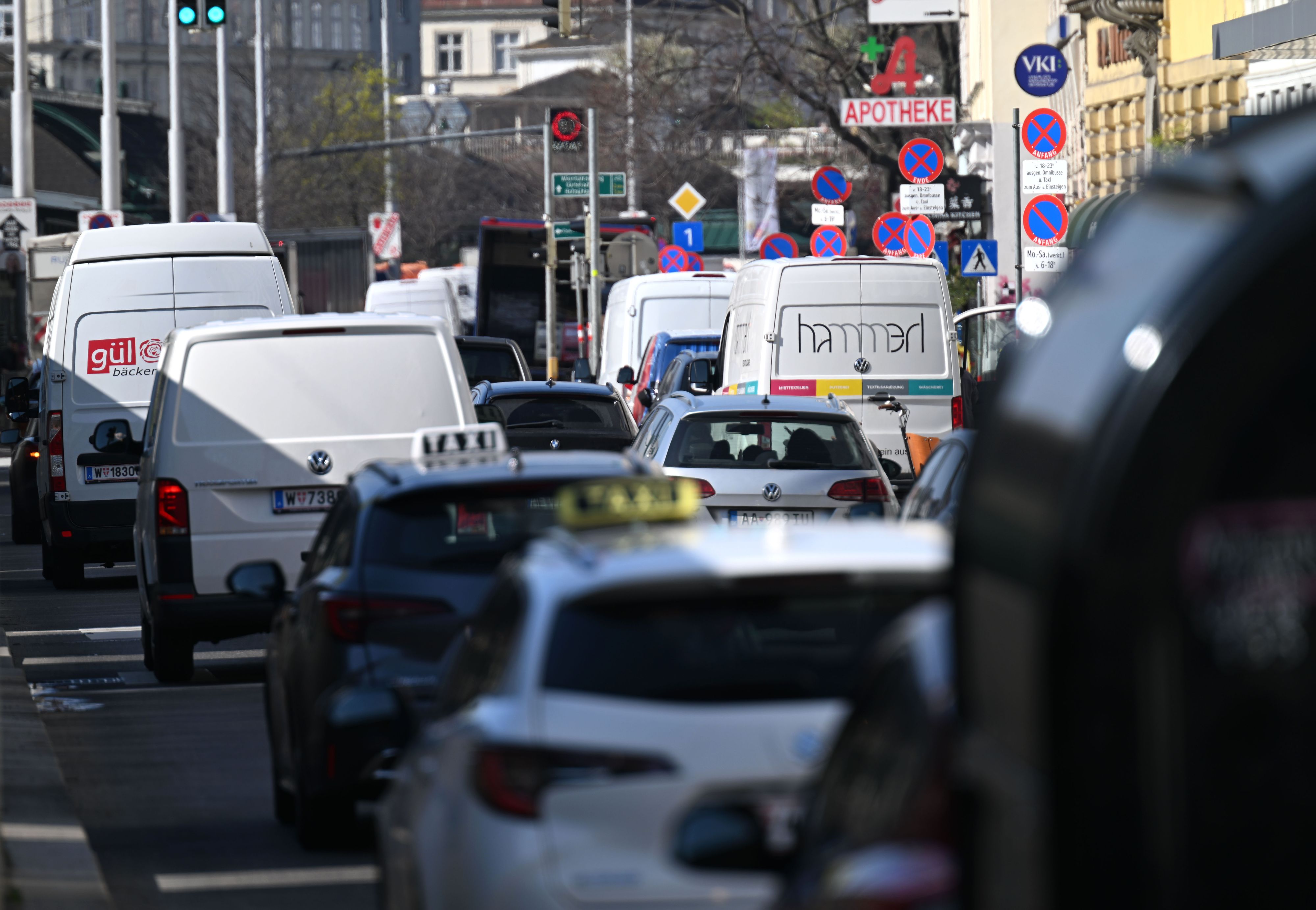 Heute.at - Demos legen am Samstag Wiener Innenstadt lahm