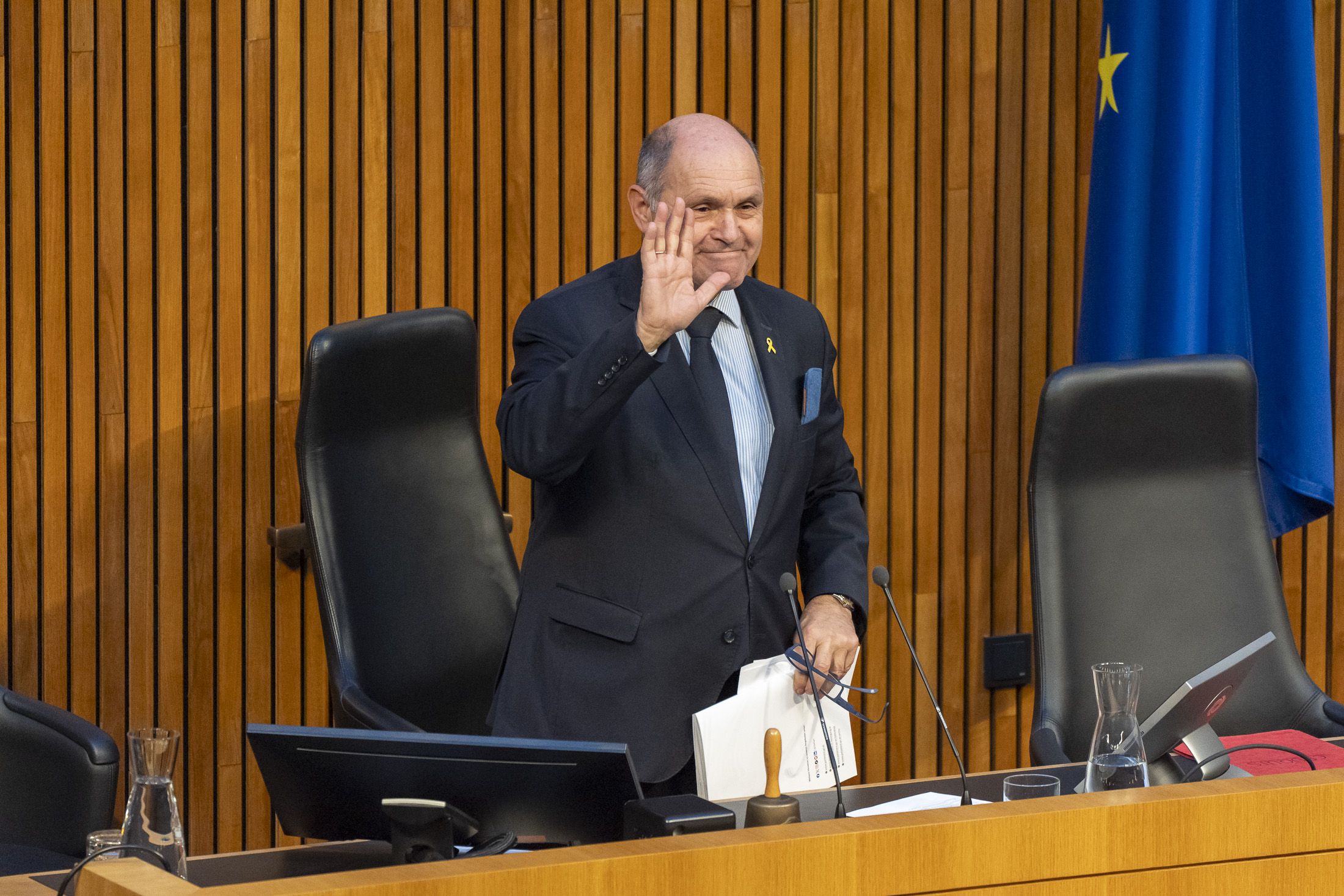 Wolfgang Sobotka kehrt zurück ins Parlament – zumindest fotografisch.