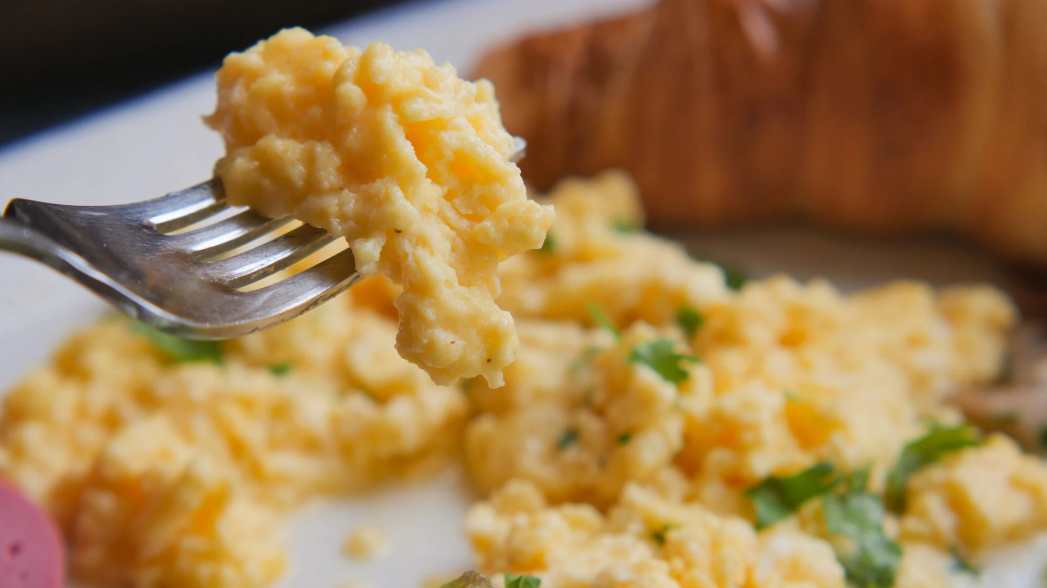 Profi-Tipp: Diese Zutat macht Eierspeise perfekt