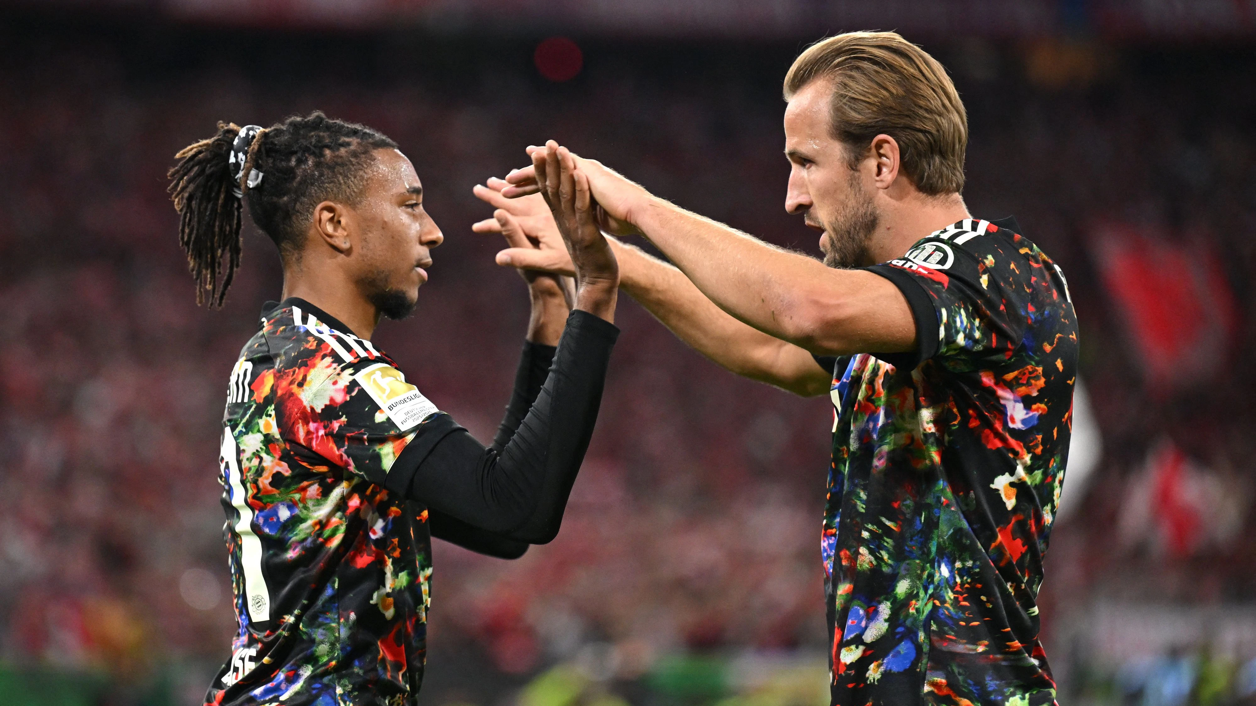 Bayern-Star Harry Kane jubelt gegen Union Berlin. 