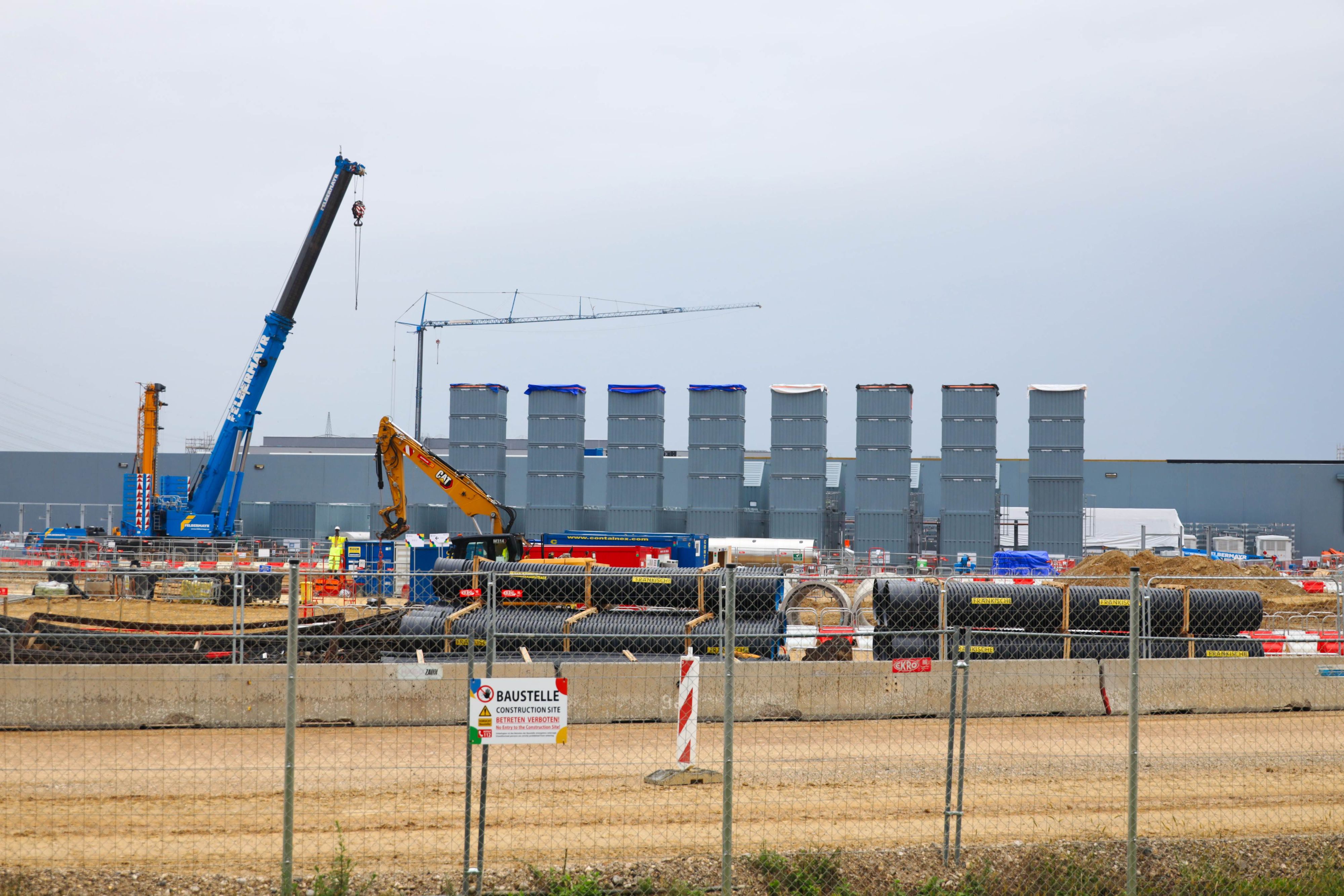 In Kronstorf wird kräftig weitergebaut – die Kritiker lassen aber nicht locker. 