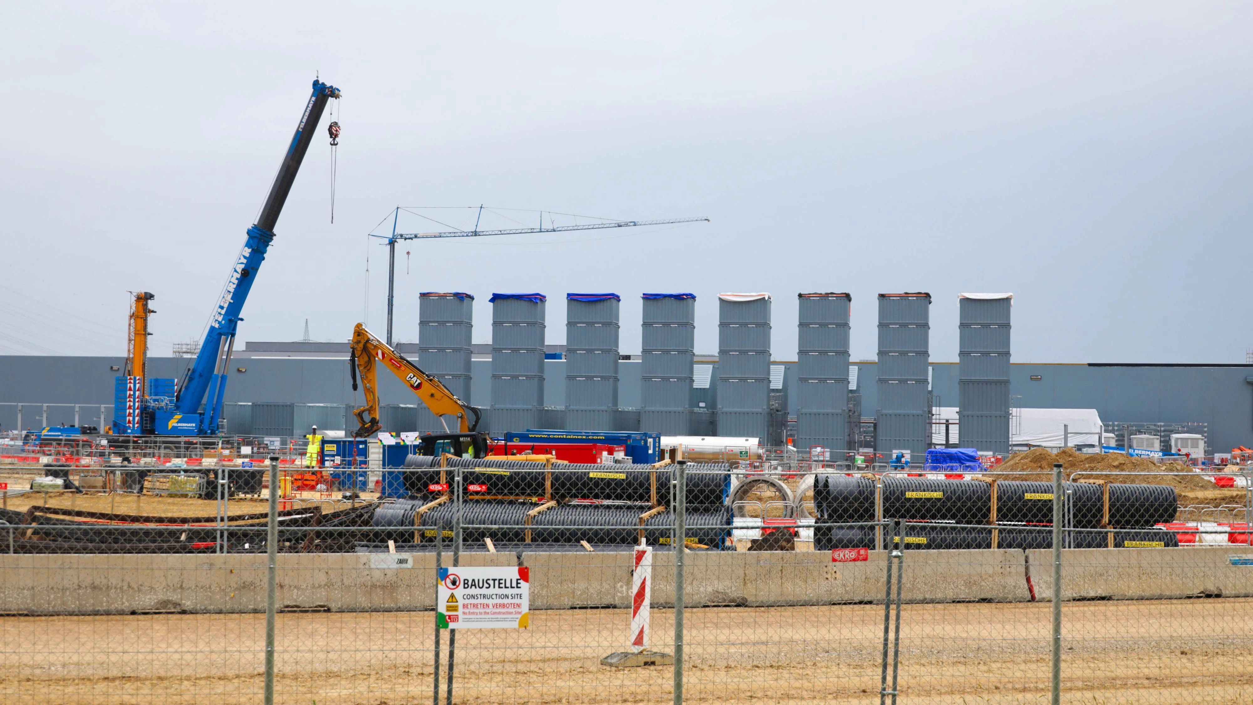 In Kronstorf wird kräftig weitergebaut – die Kritiker lassen aber nicht locker. 