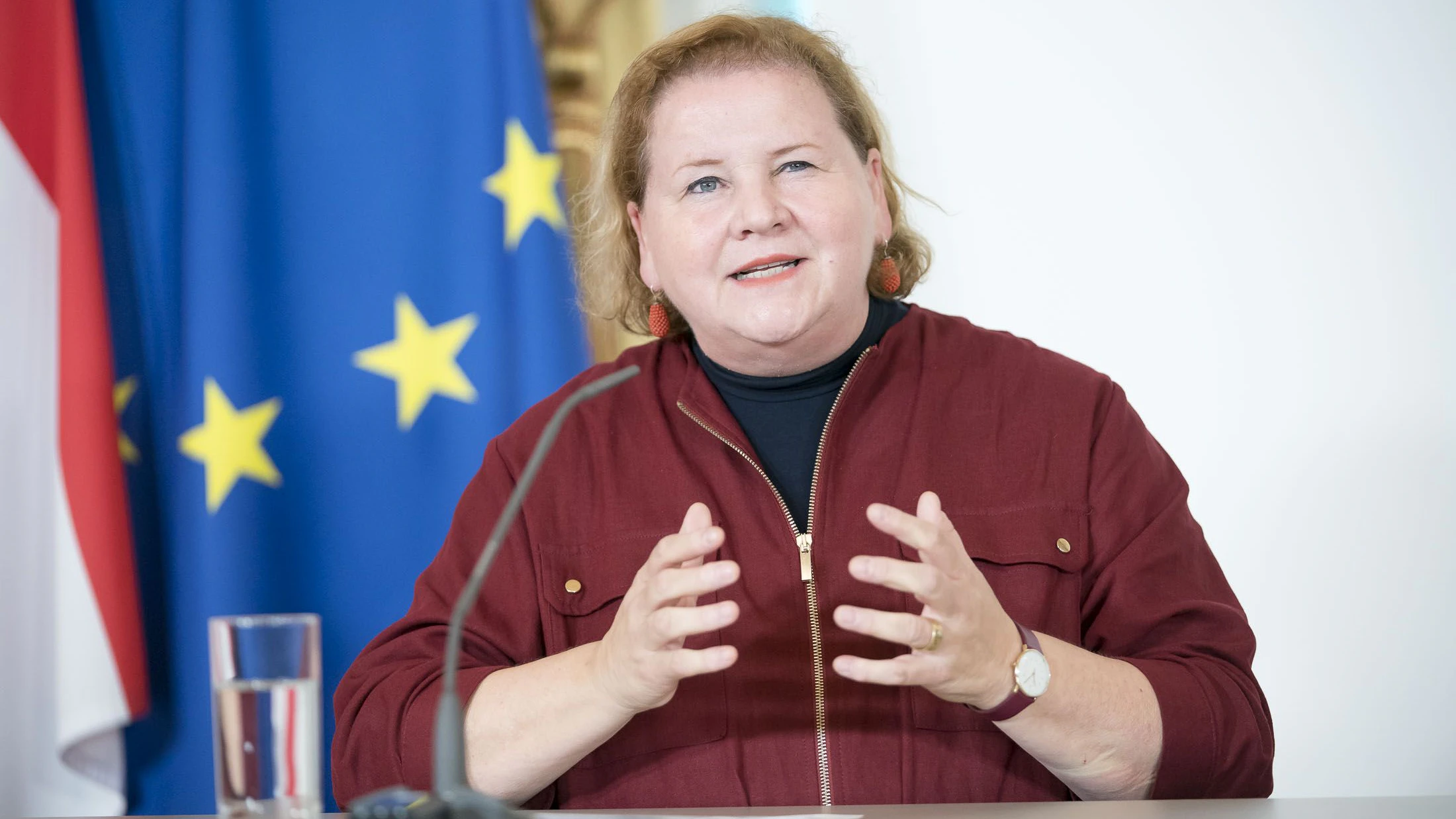 Arbeitsministerin Korinna Schumann (SPÖ) ist gesetzlich verantwortlich, dass genug Geld im Insolvenzfonds ist.