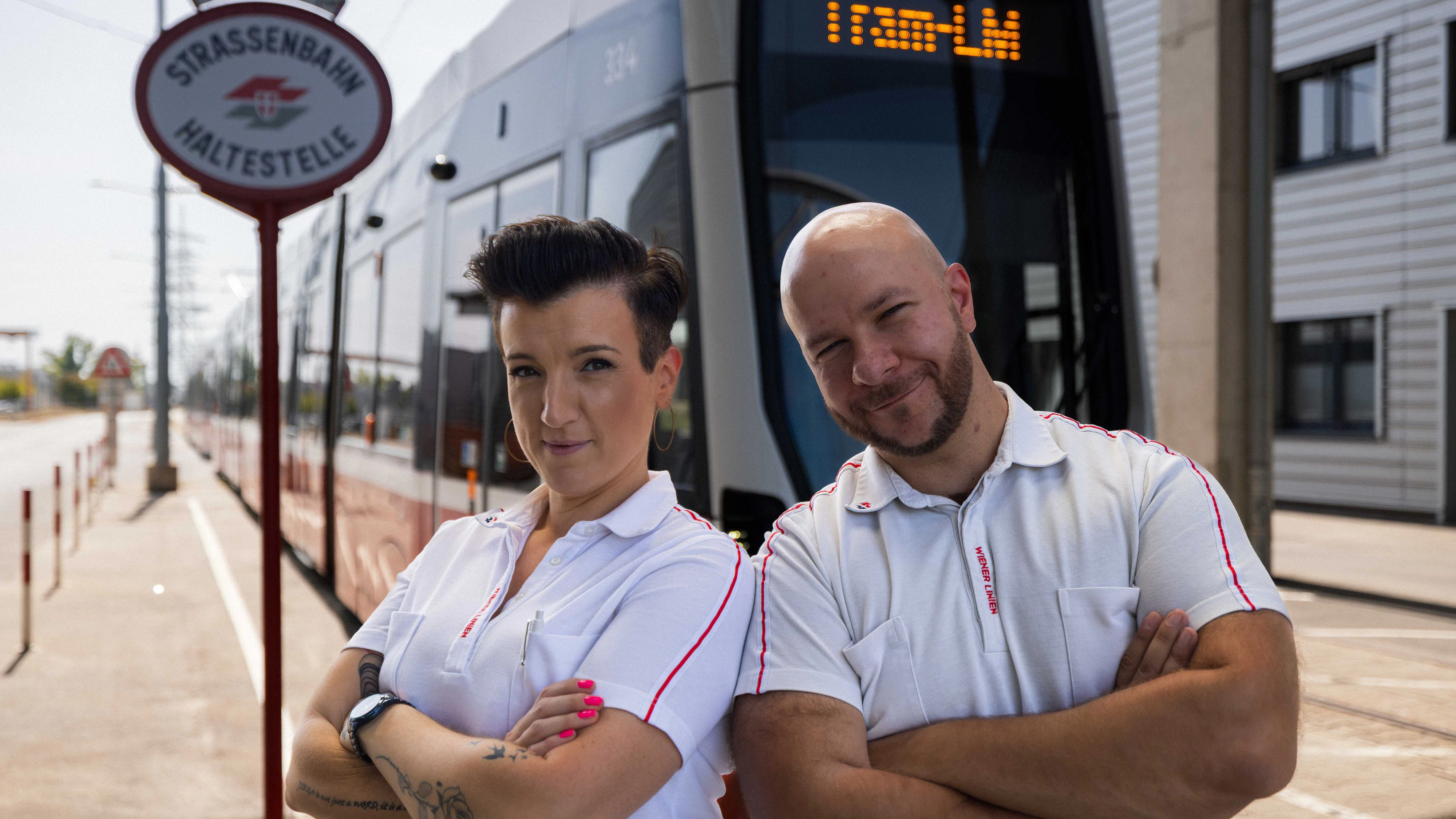 Die beiden Straßenbahnfahrer haben fleißig trainiert.