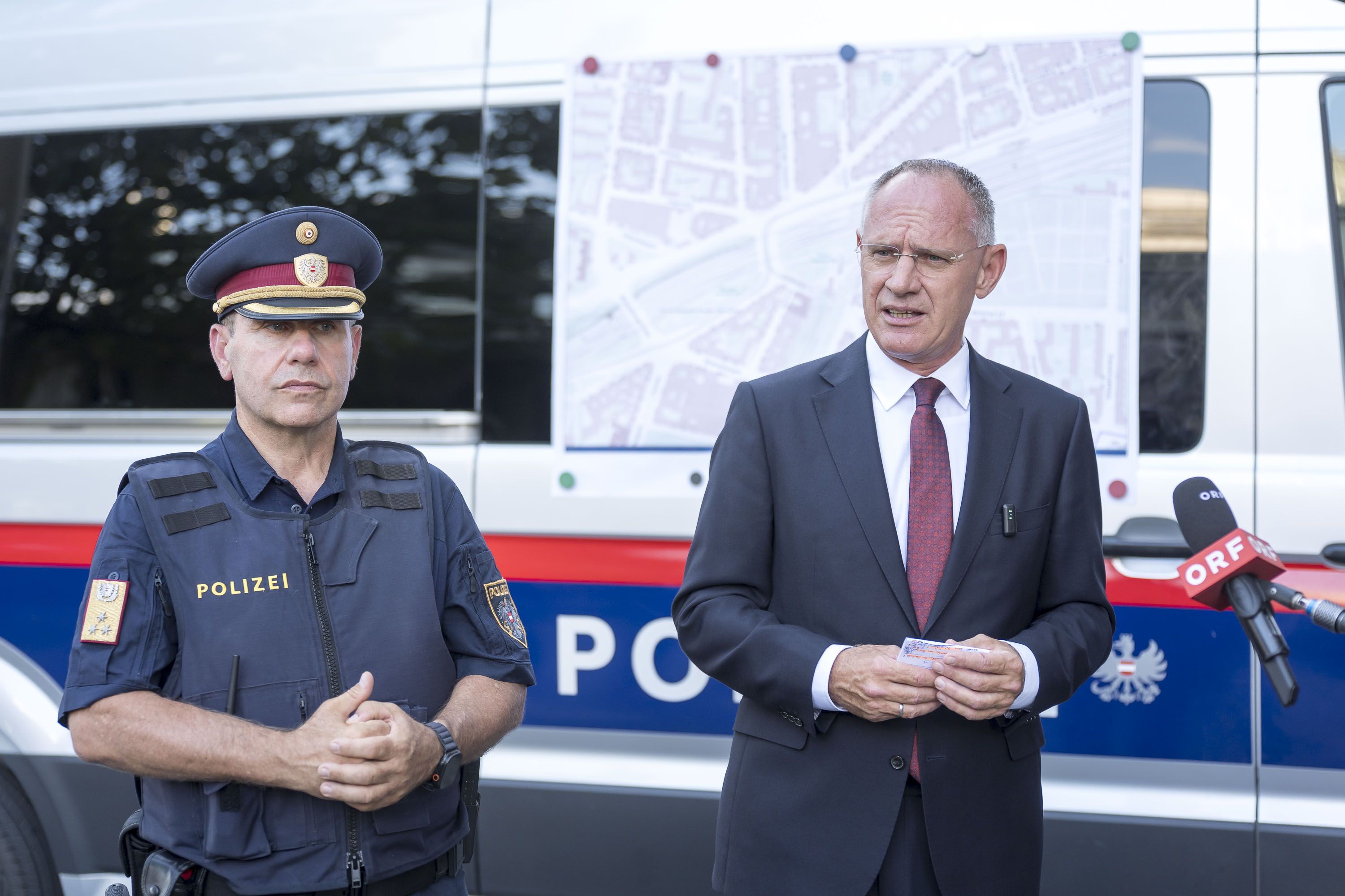 Innenminister Gerhard Karner (ÖVP) präsentiert ein neues Recruiting-Modell für Polizisten.