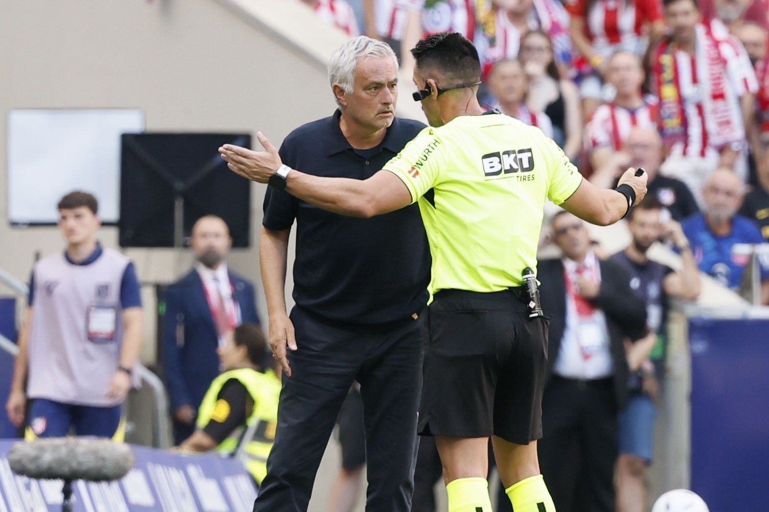 Mourinho sauer beim 1:2 im Madrid-Derby.