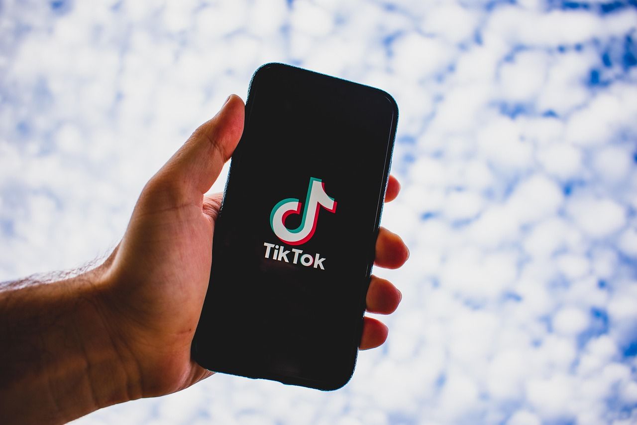 TikTok-App auf Smartphone