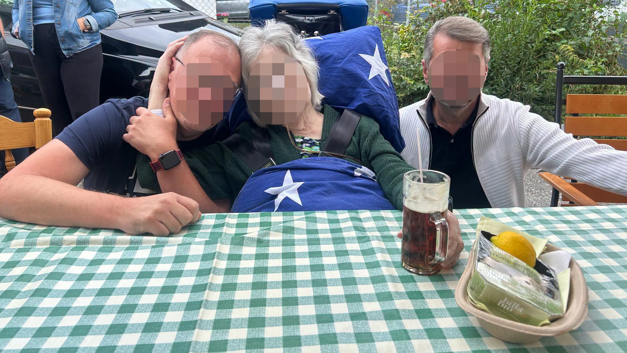 War noch einmal im Kreis all ihrer Liebsten: die todkranke Herta.