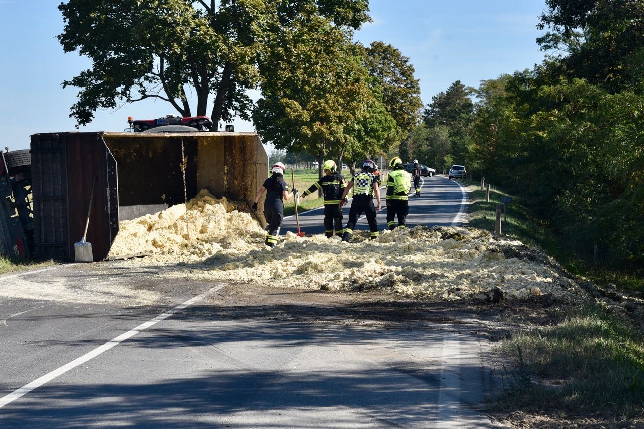 Aufwendige Bergung nach Verkehrsunfall auf der B60