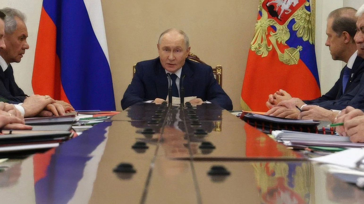 Heute.at - Was hat Putin vor? Alarm-Stimmung an der NATO-Grenze