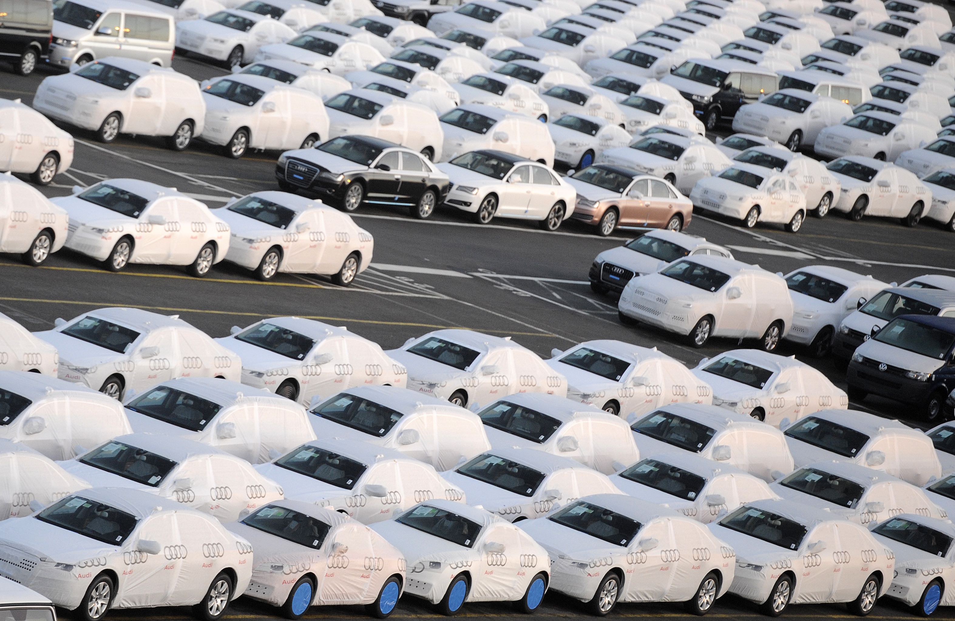 VW, Mercedes und BMW (Bild) verzeichneten am chinesischen Markt einen Absatzrückgang von 25 Prozent.