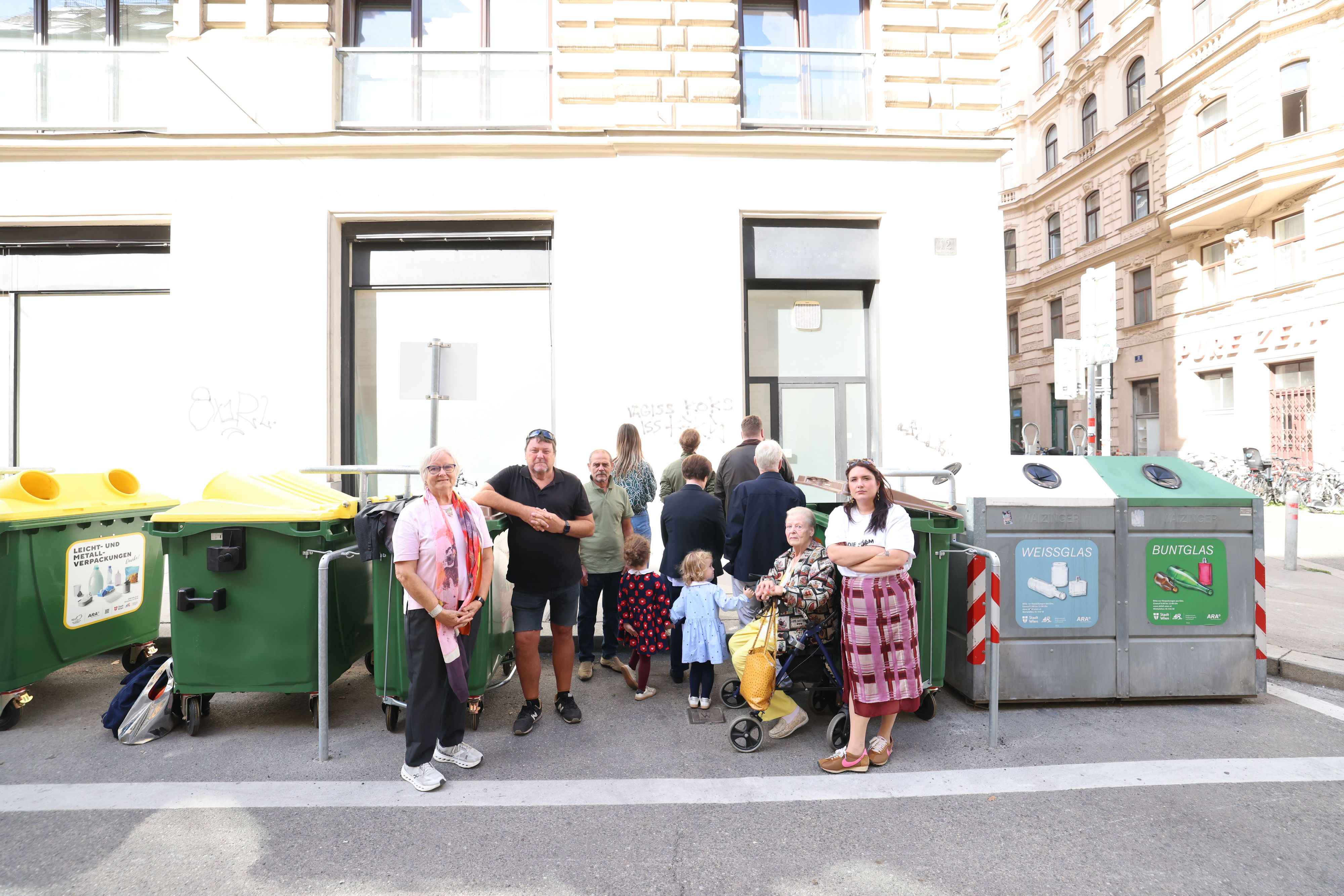 Heute.at - Neue Müllinsel – Anrainern in der Josefstadt stinkt's