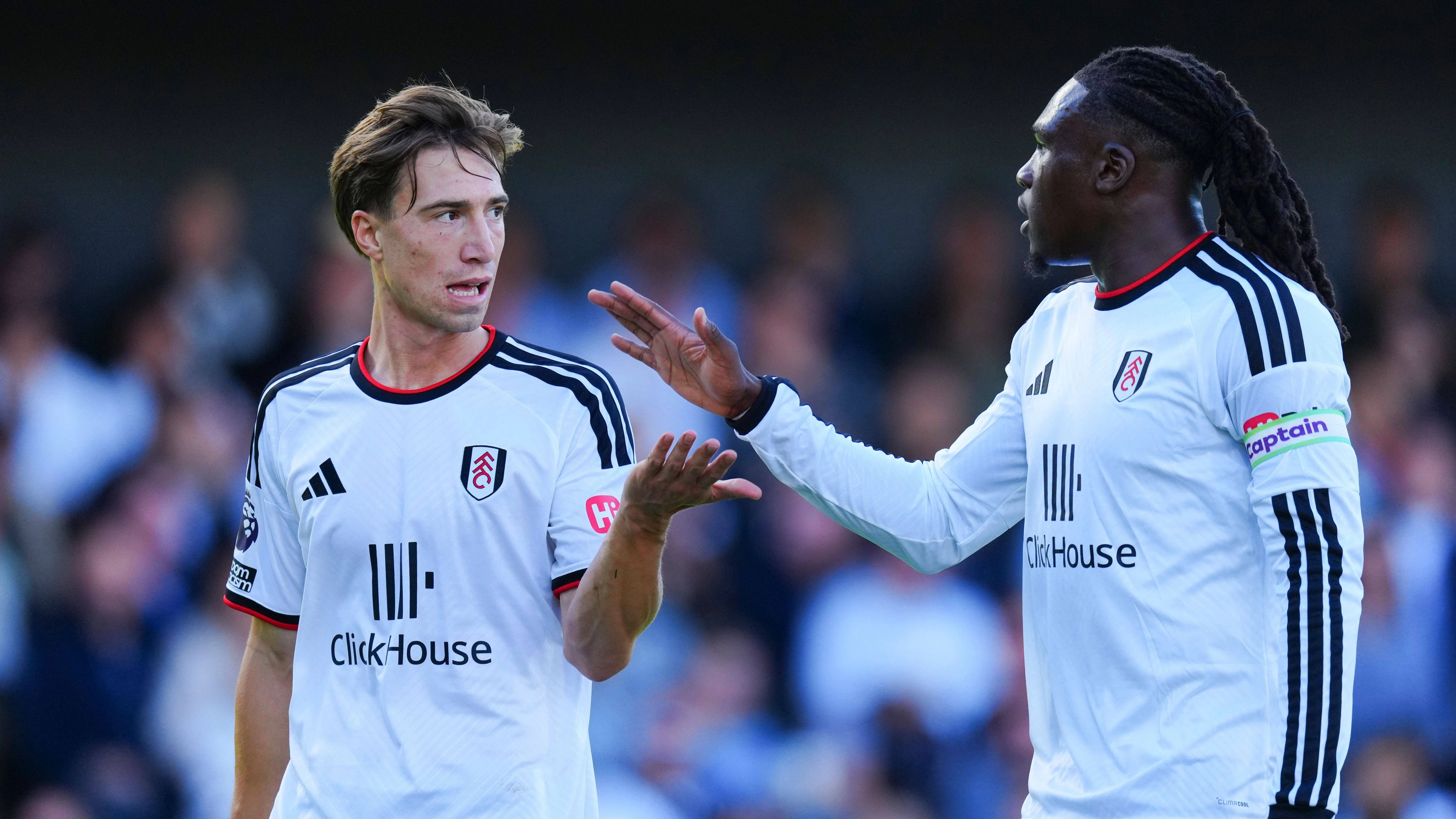 David Affengruber und Teamkollege Calvin Bassey.