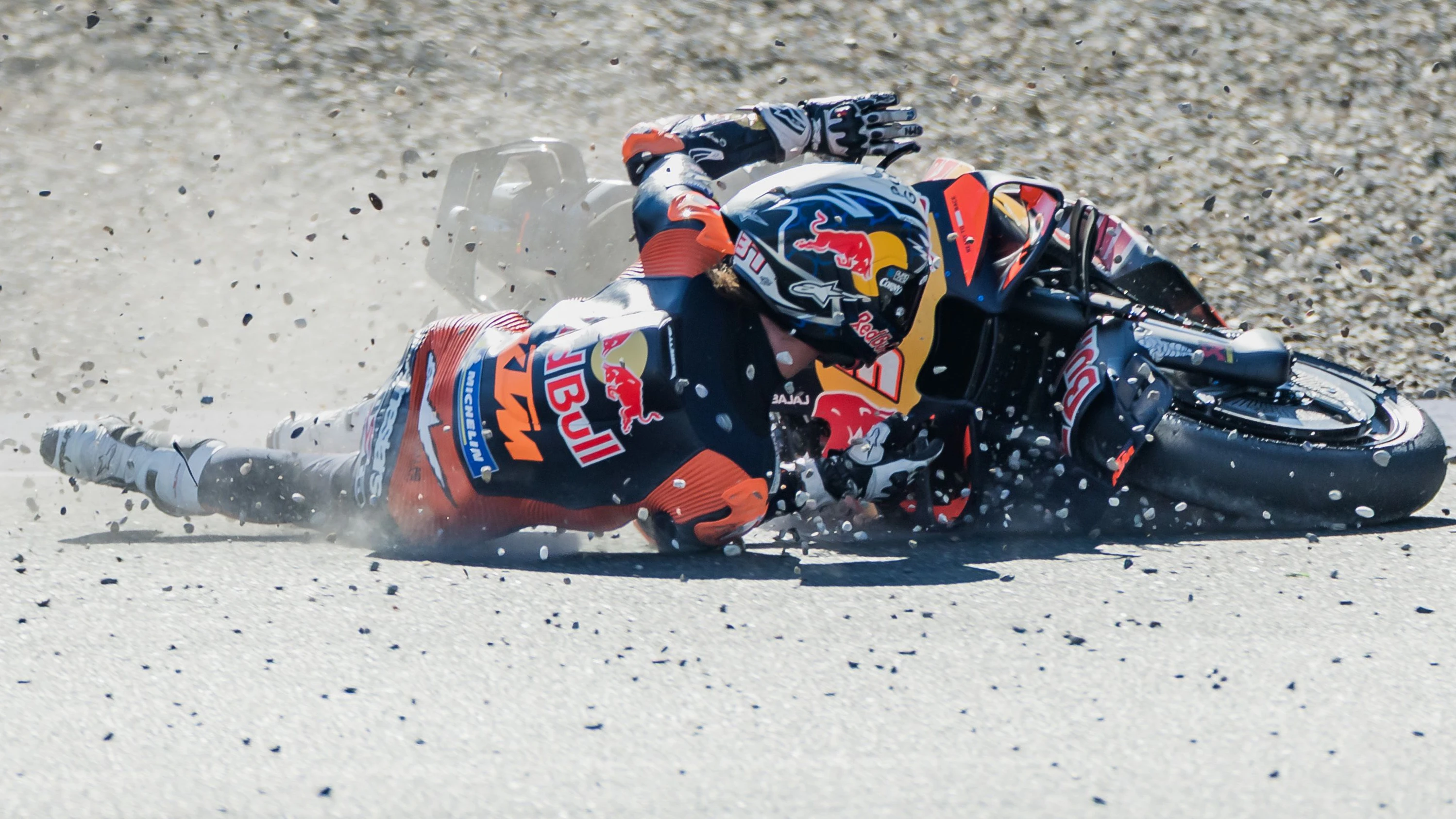 Pedro Acosta warf am Samstag im Sprint seine KTM weg, auch beim Warm-up am Sonntag erwischte es ihn.
