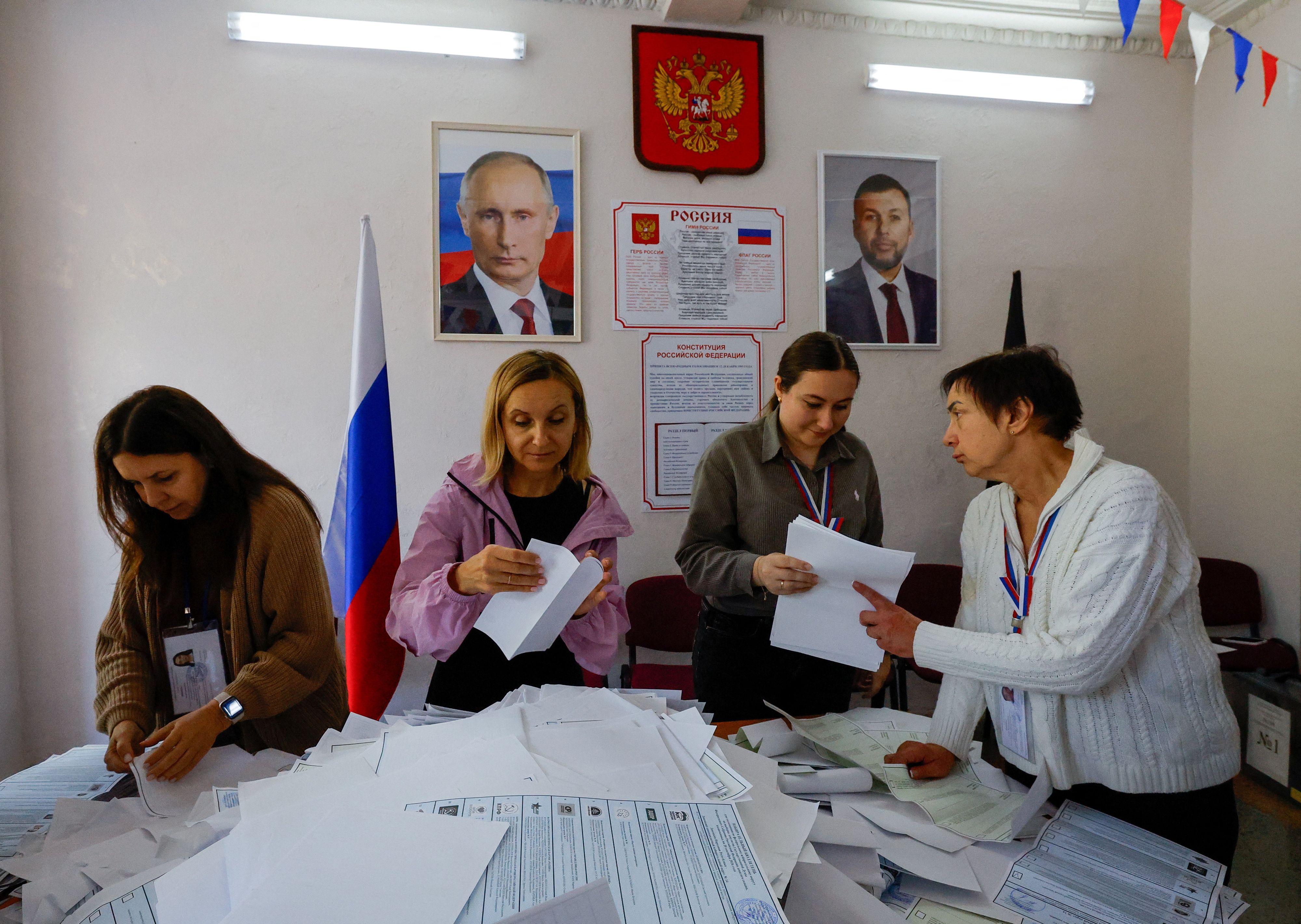 Nach Angaben des ZDF gelten sämtliche Parteien auf dem Wahlzettel als kremlnah und unterstützen den russischen Angriffskrieg gegen die Ukraine.