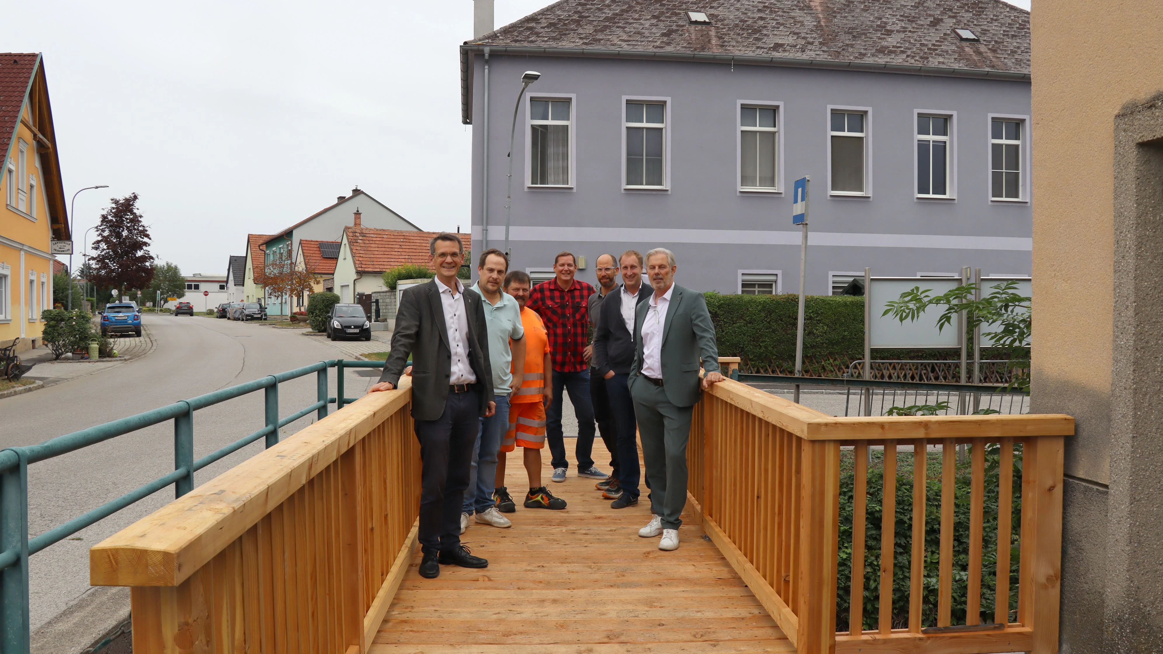 v.l. Bürgermeister Mag. (FH) Peter Teix, Stadtamtsdirektor Mag. Christof Holzer, Günther Wagner (Mitarbeiter Wirtschaftshof), Baudirektor DI Christian Humhal, BSc, Wirtschaftshofleiter Gregor Bartl, Ing. Christian Gloggnitzer und Vizebürgermeister KommR Ing. Günther Kautz