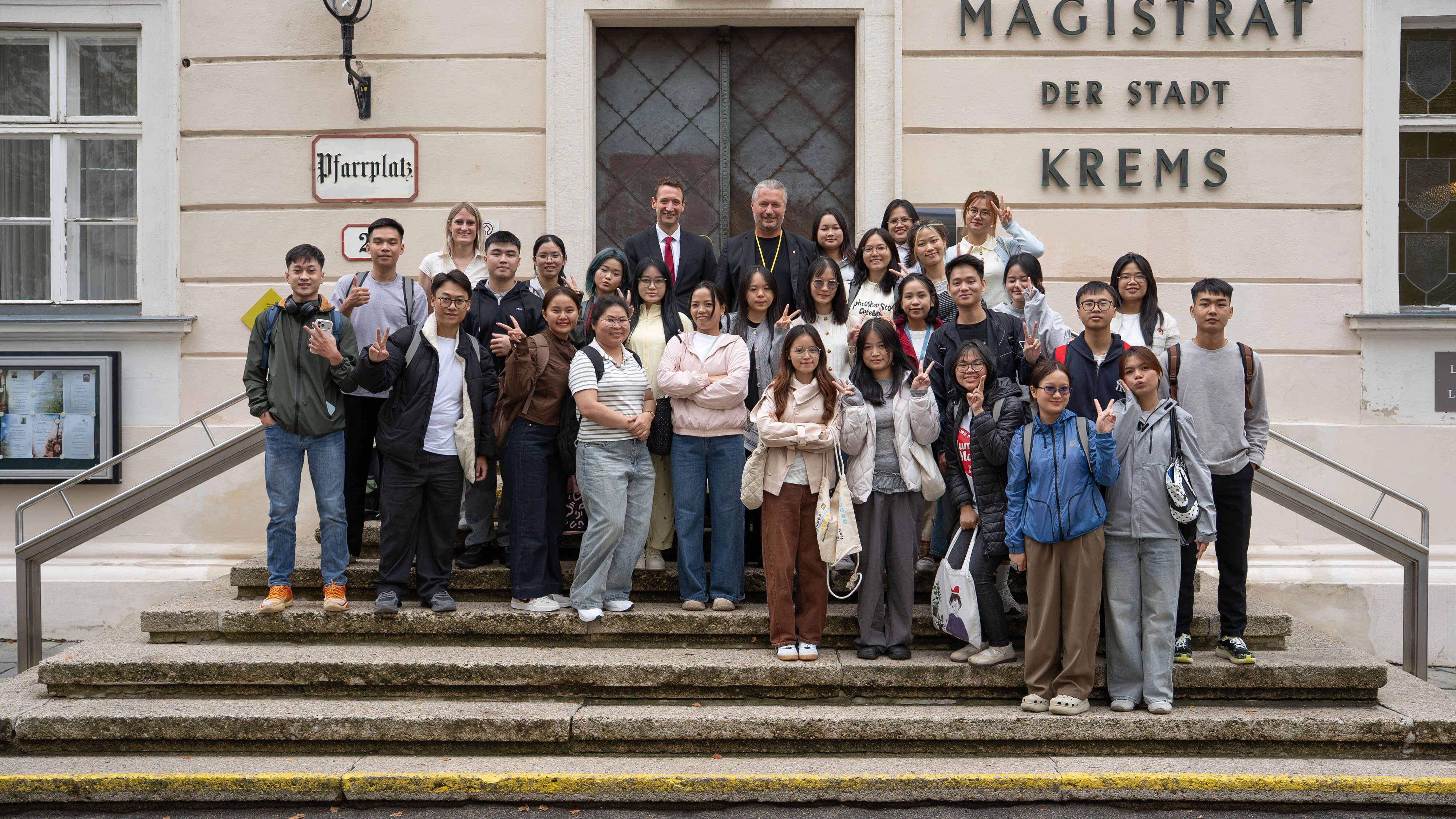 Die 5. Gruppe aus Vietnam ist in Krems angekommen, um die Ausbildung zur Pflegekraft zu absolvieren.
