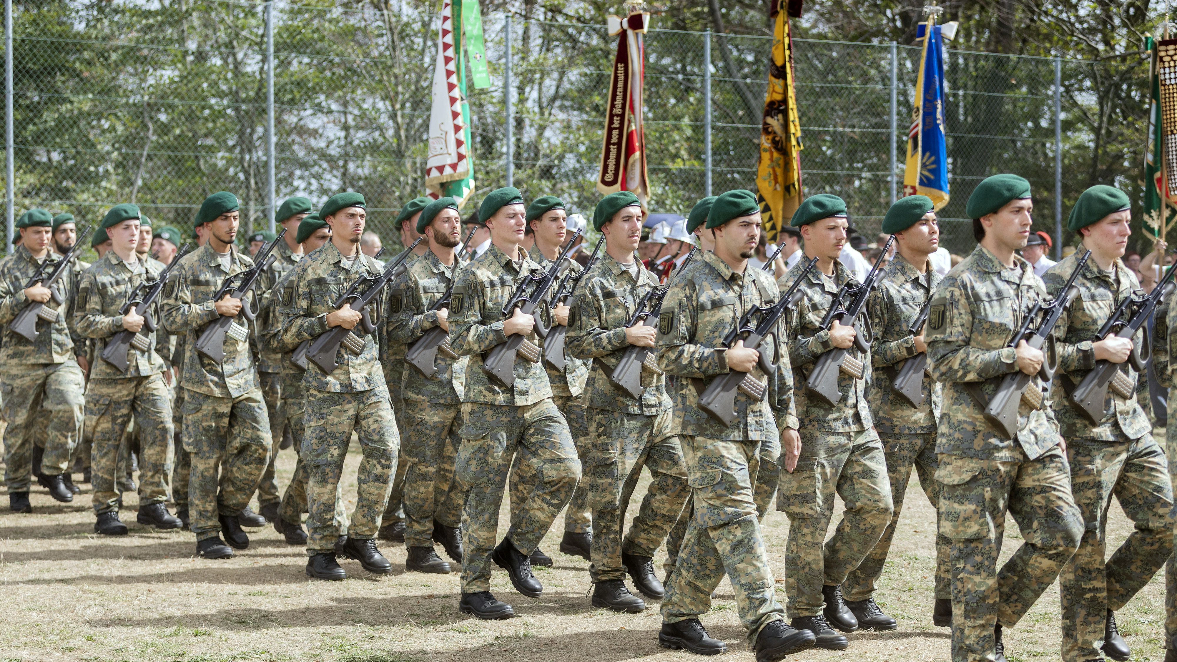 Das Ringen um die Wehrdienst-Reform geht weiter.