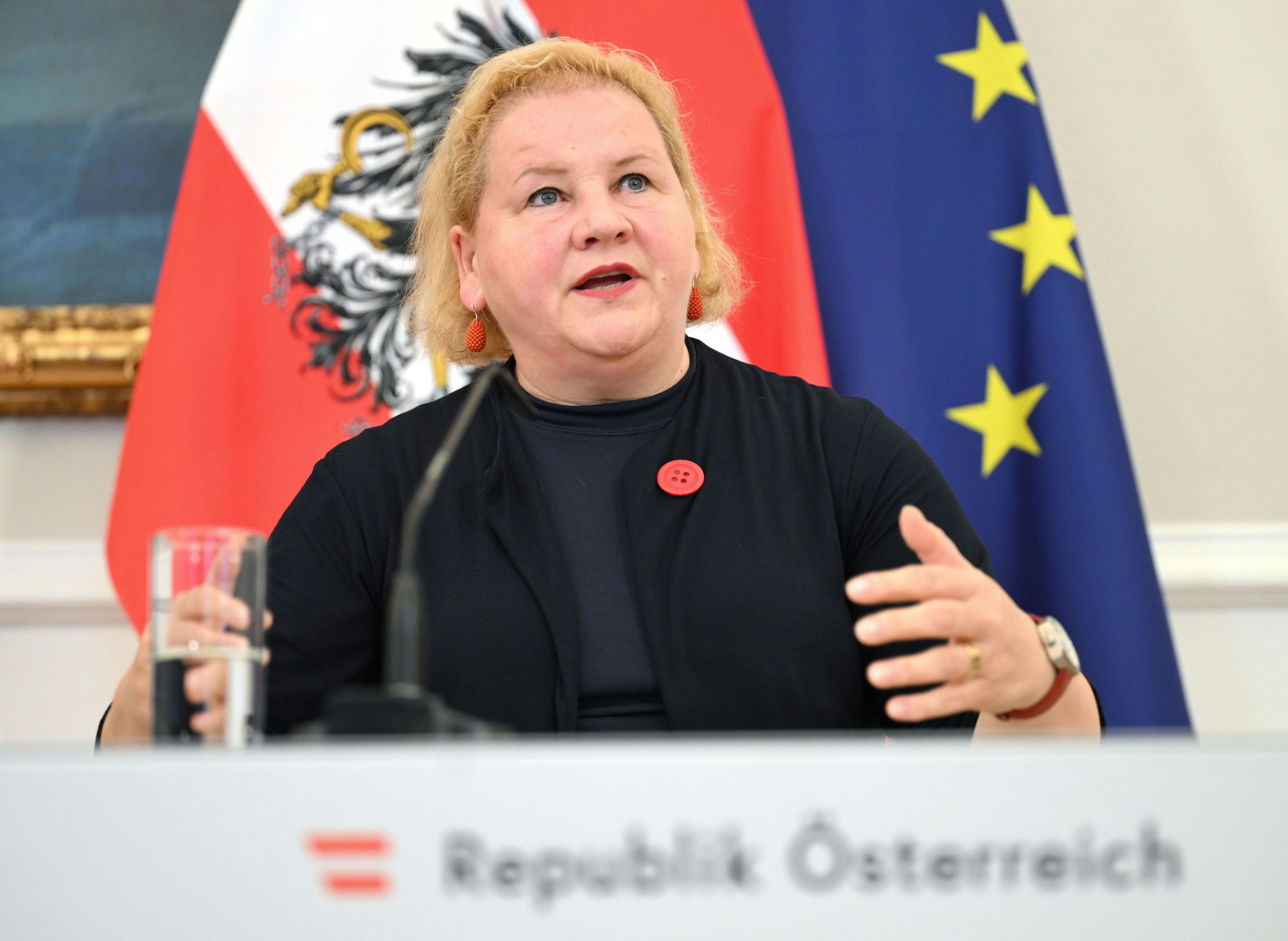 Heute.at - Caritas zerlegt Schumanns neuen Sozialhilfe-Plan