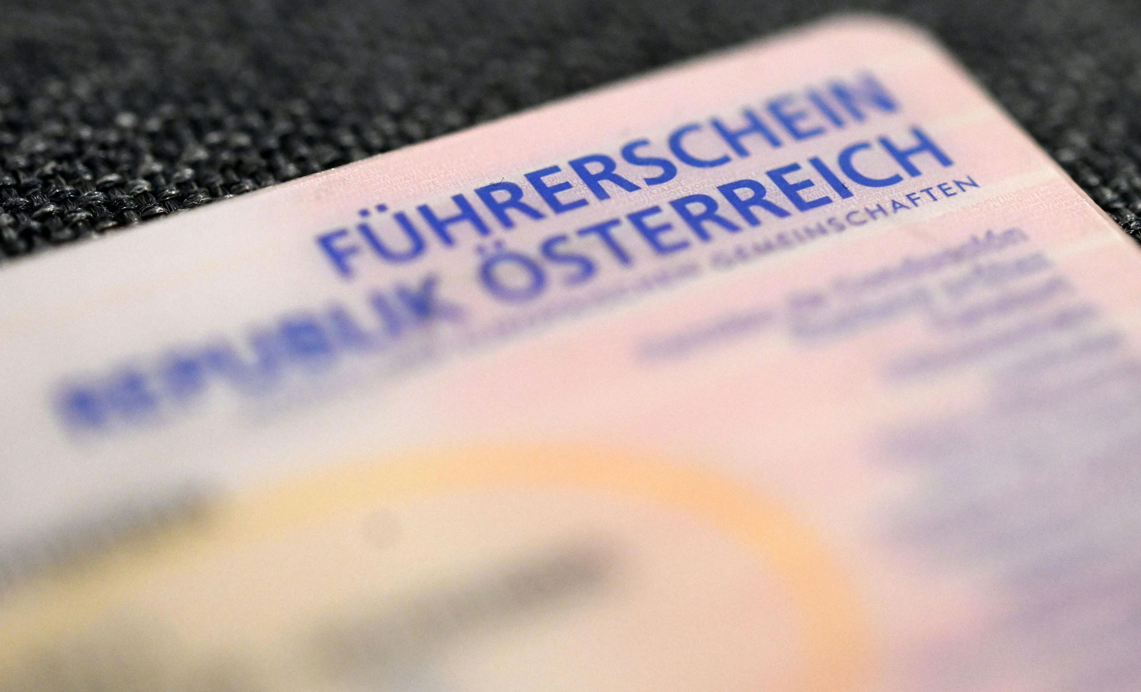 Spätestens am 19. Jänner 2033 müssen ältere Dokumente gegen das einheitliche EU-Scheckkartenformat getauscht sein.