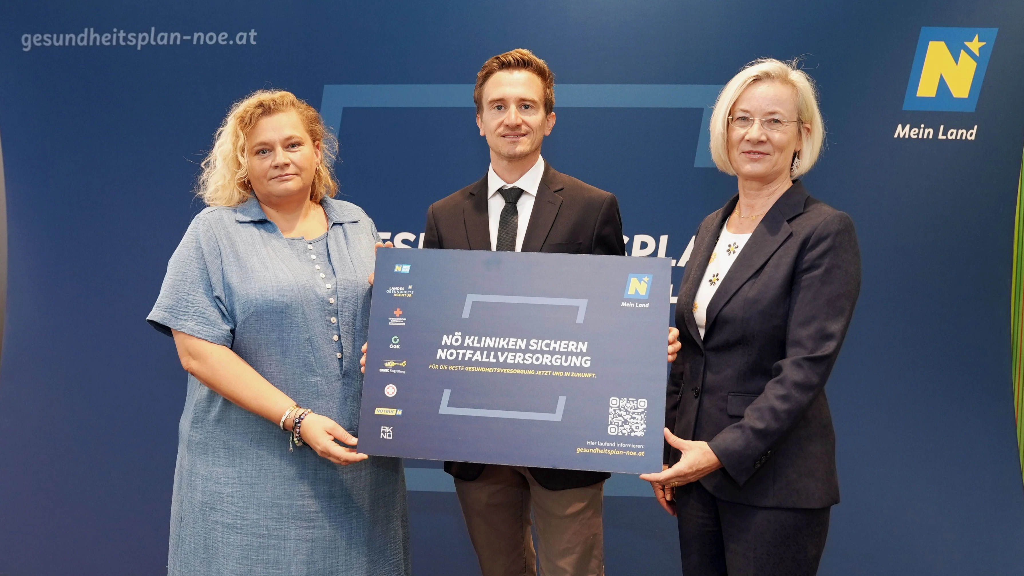 v.l.n.r.: Vorständin NÖ LGA Elisabeth Bräutigam, Primar Thomas Gattringer (Klinische Abteilung für Neurologie) und Primaria Julia Mascherbauer (Klinische Abteilung für Innere Medizin 3)