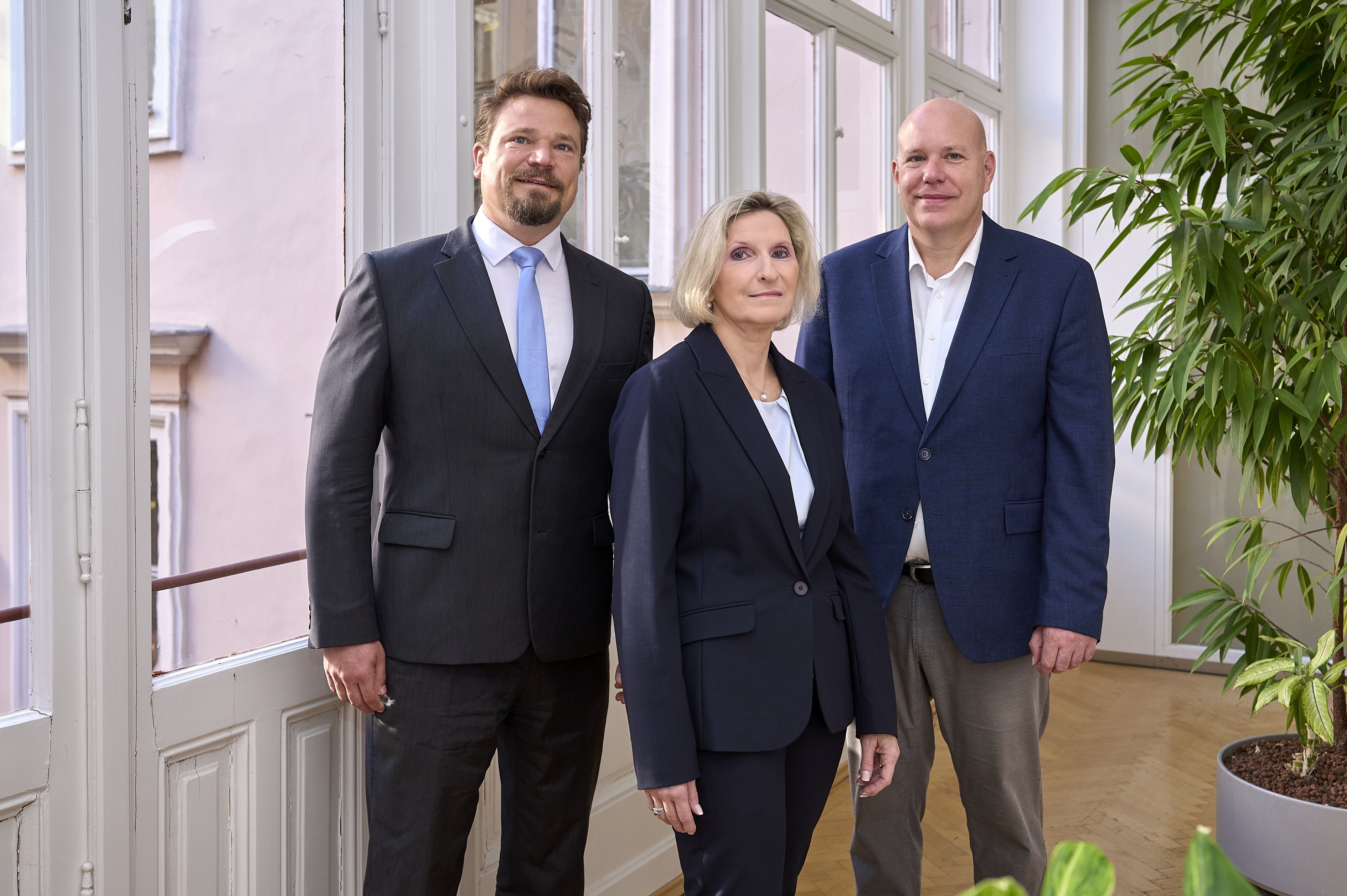 Stadtrechnungshof-Direktor Werner Sedlak und die Prüfer Anita Drahosch-Fradinger und Rainer Wendel.