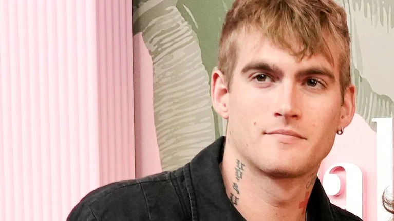 Presley Gerber soll erst in der Nacht auf Sonntag in jener Luxus-Reha-Einrichtung angekommen sein, in der er nur Stunden später starb. Die Polizei ermittelt wegen des Verdachts auf eine Überdosis. Der Sohn von Cindy Crawford hatte eine jahrelange Sucht-Historie.