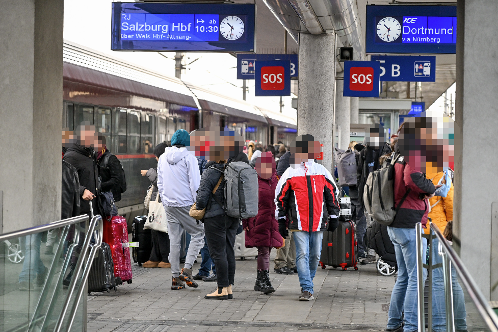 Nach einem Schaden an einer Oberleitung konnte die Strecke nicht mehr befahren werden.