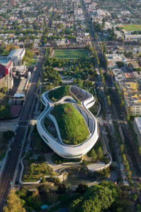 Sieht aus wie ein gestrandetes Raumschiff: das neue George Lucas Museum in Los Angeles
