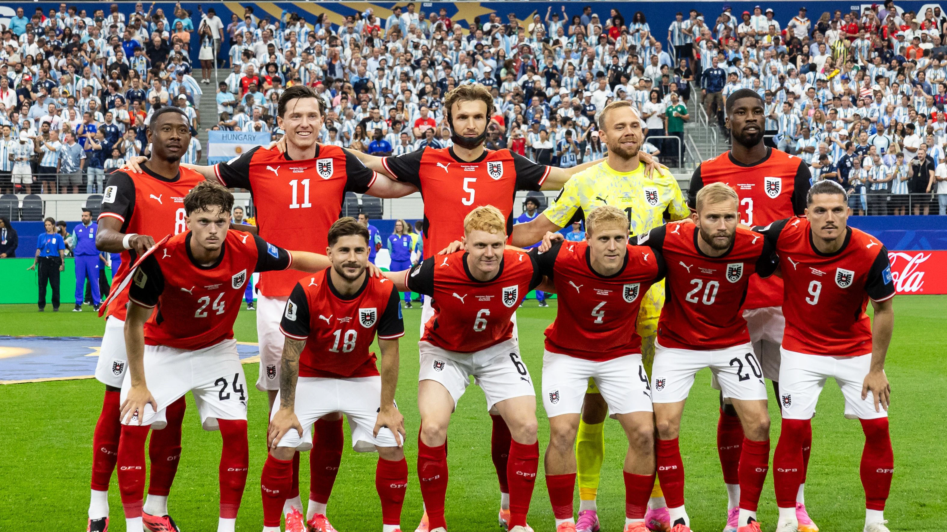 ARLINGTON,TEXAS,USA,22.JUN.26 - SOCCER - FIFA World Cup 2026, group stage, Argentina vs Austria. Image shows the team of AUT, from left to right in front row: Paul Wanner, Romano Schmid, Nicolas Seiwald, Xaver Schlager, Konrad Laimer and Marcel Sabitzer (AUT); in second row: David Alaba, Michael Gregoritsch, Stefan Posch, Alexander Schlager, Kevin Danso (AUT). Keywords: teamphoto. Photo: GEPA pictures/ Armin Rauthner