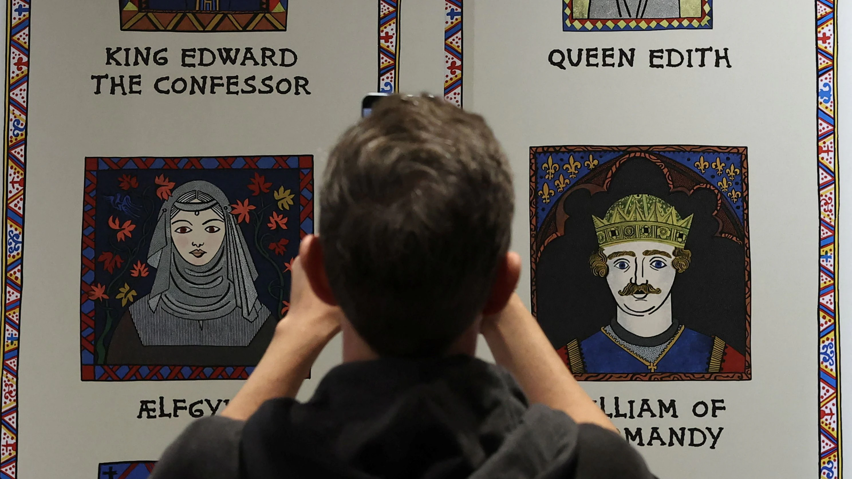 Heute.at - British Museum verbietet jetzt Fotos von Teppich