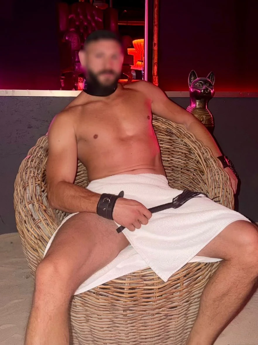 Die ersten Bewerbungen für männliche Sexworker sind bereits eingelangt.