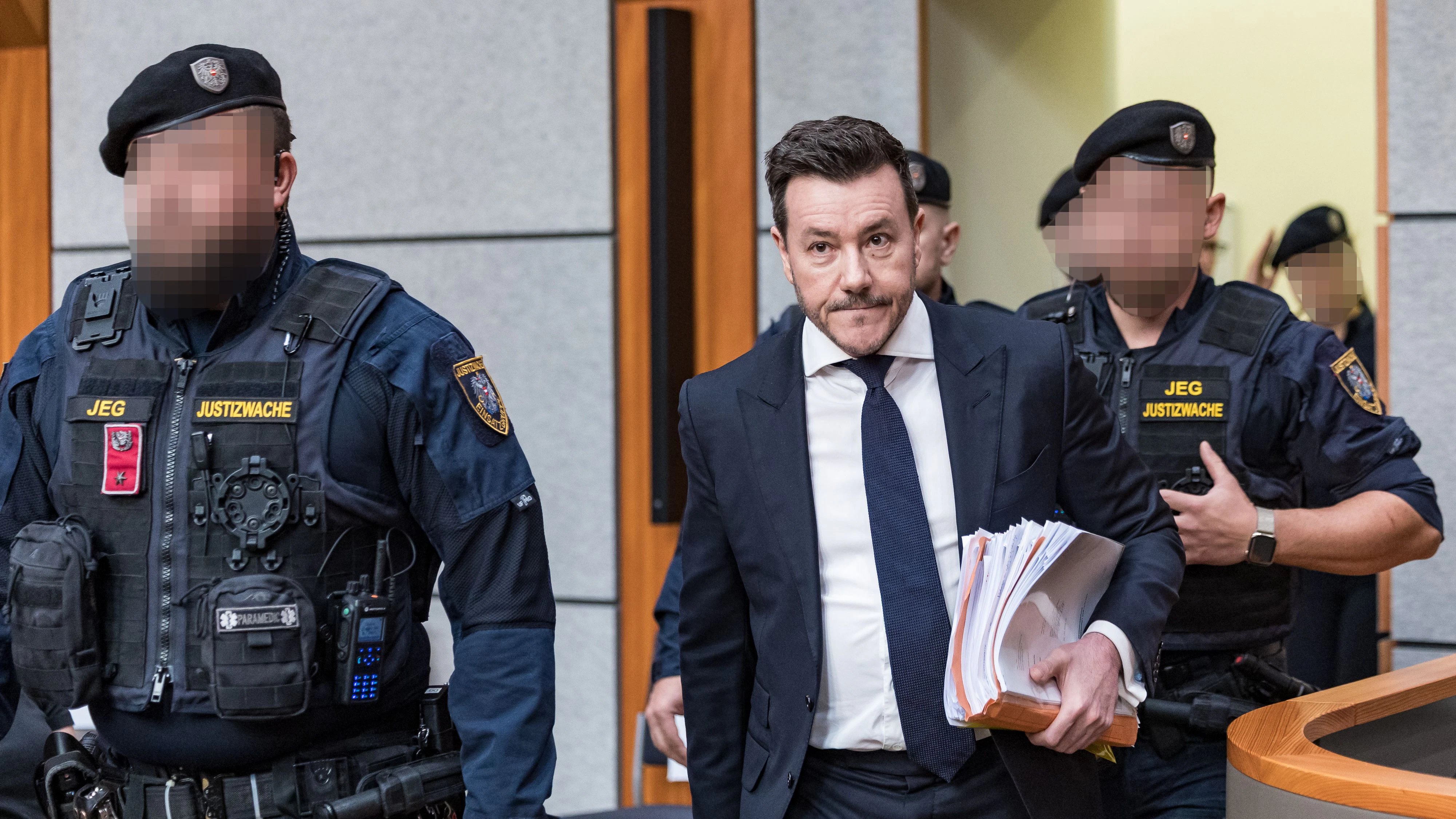 Heute.at - Hohes Einkommen – Benko packt jetzt vor Gericht aus
