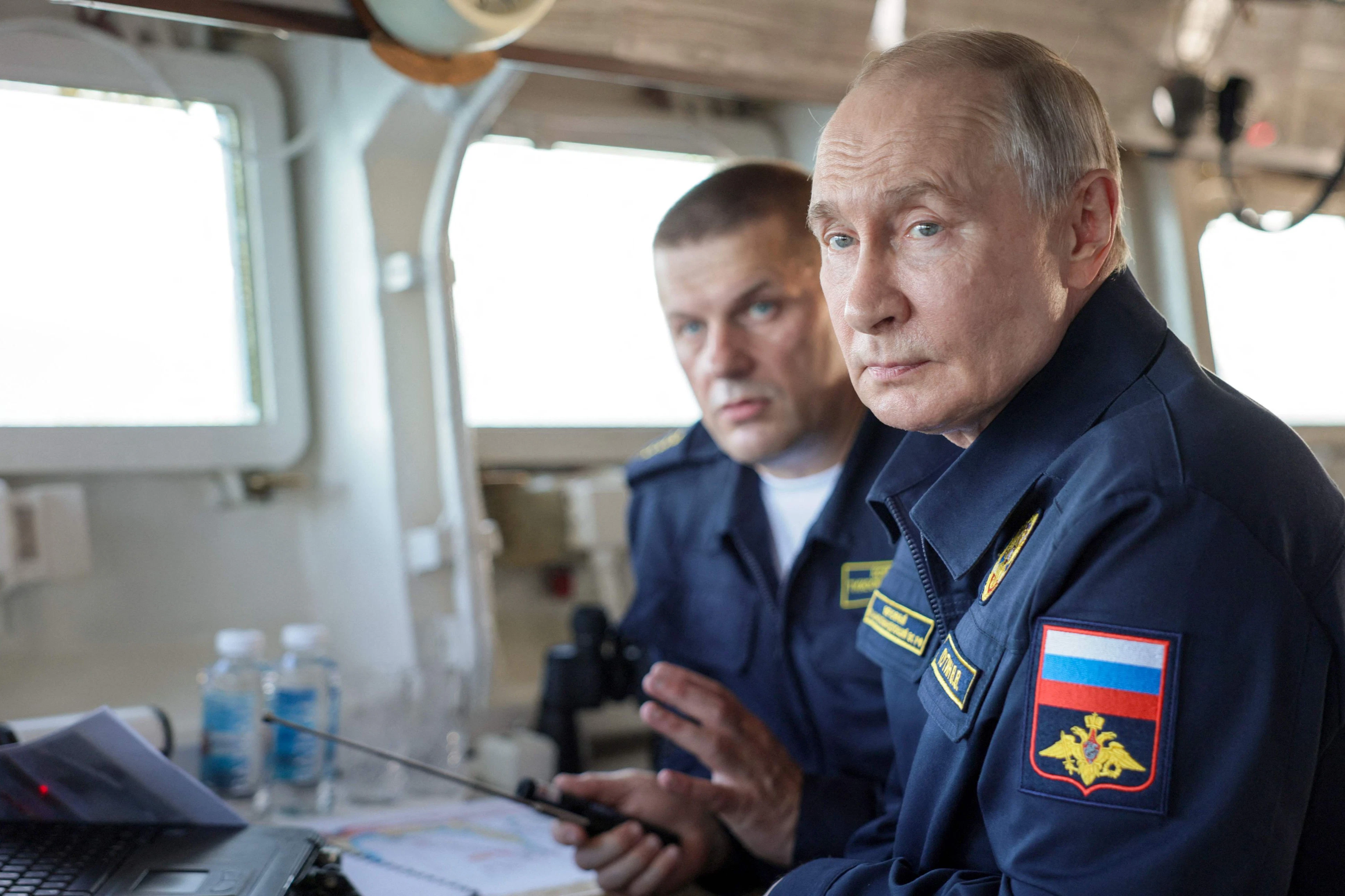 Macht längst kein Hehl mehr aus der russischen Sabotagekampagne gegen Europa: Wladimir Putin bei einem Besuch der Pazifikflotte nahe der Insel Sachalin