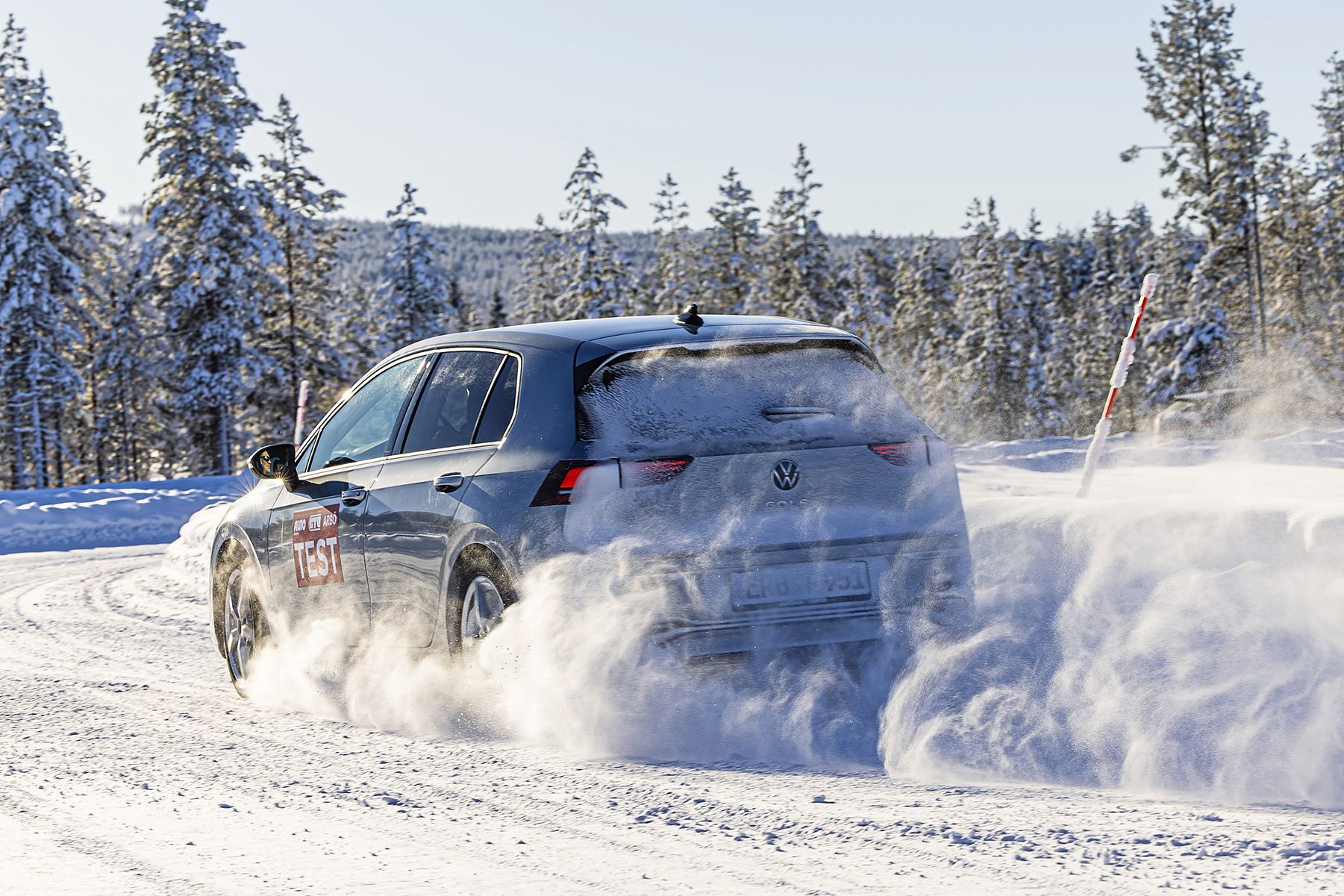 Ganzjahresreifen im Check – hier beim ultimativen Kältetest in Nordschweden.