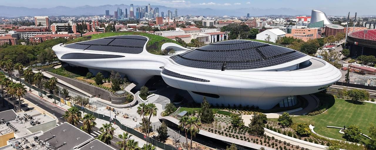 George Lucas eröffnet in Los Angeles sein spektakuläres Museum. Dort trifft 