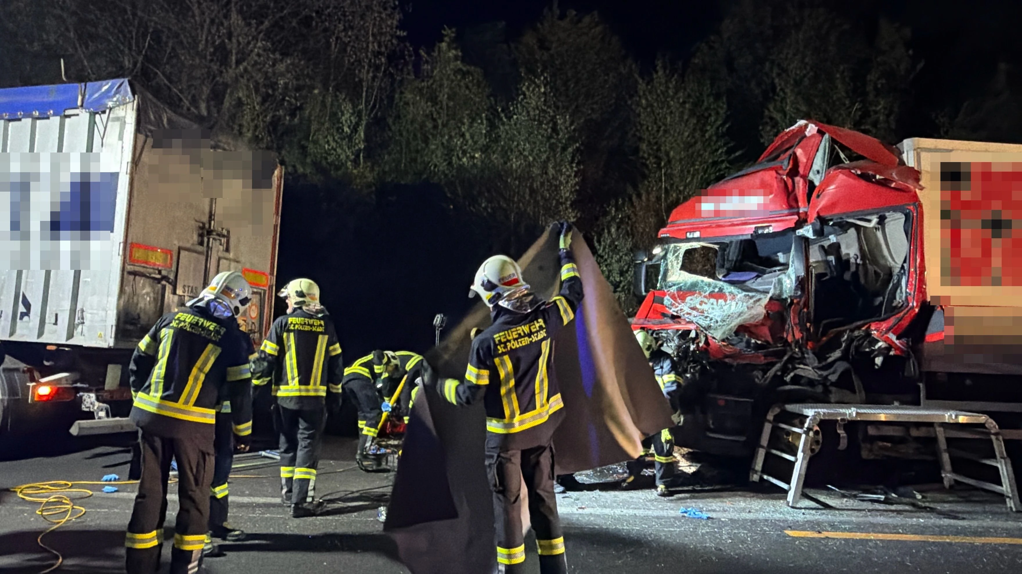 Heute.at - Horror-Crash auf der A1 – Lenker ist sofort tot