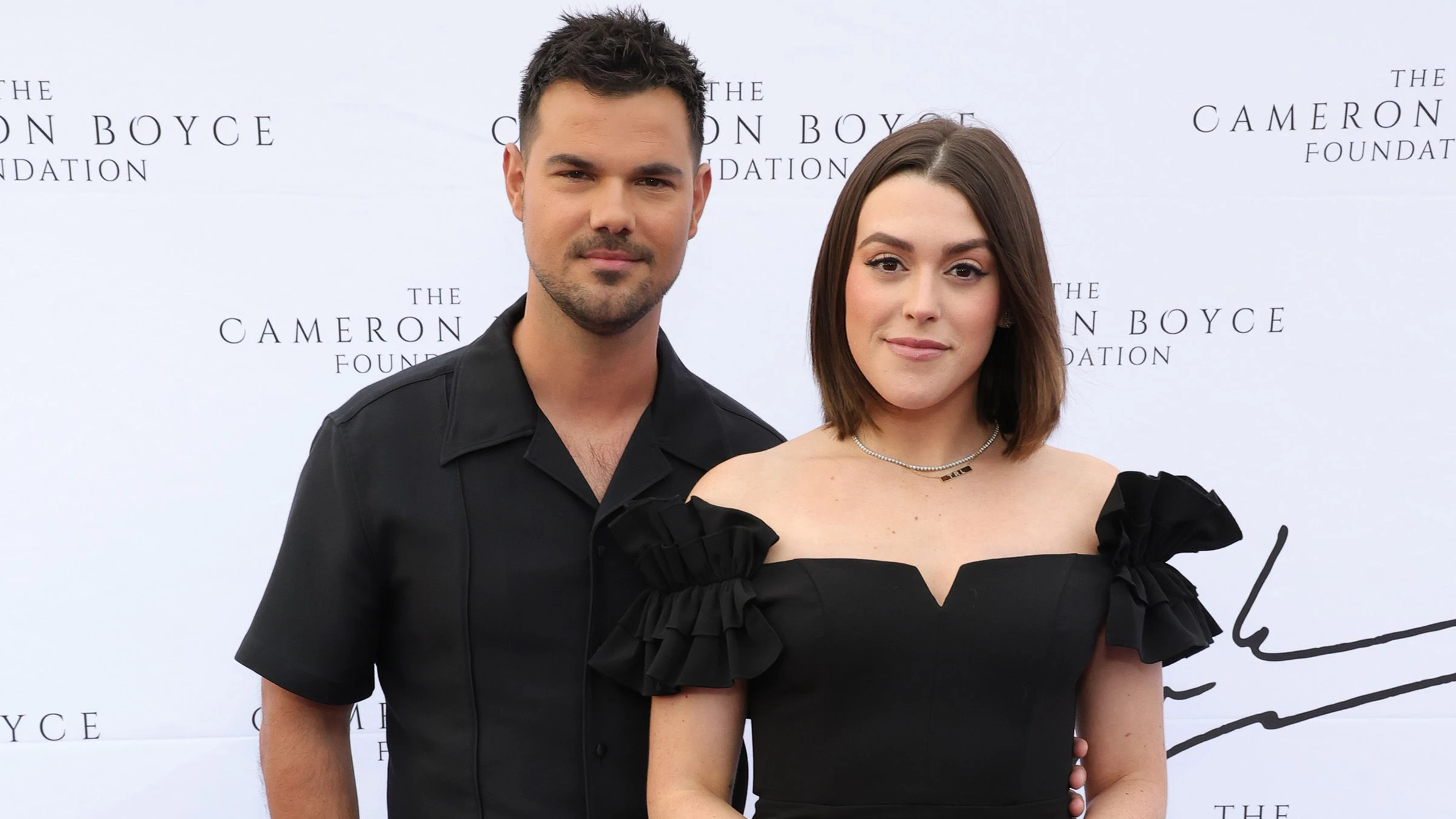 Taylor Lautner und seine Ehefrau Tay