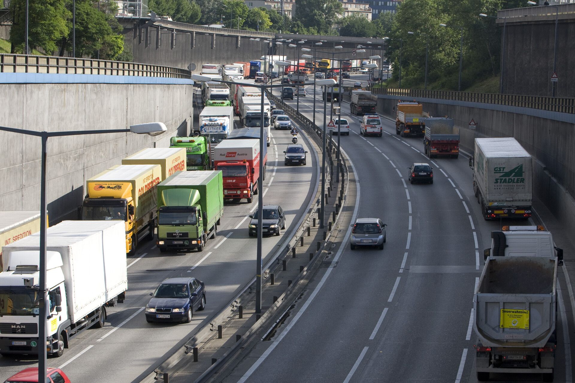 Schauplatz der rasanten Fahrt war die Südosttangente in Wien. 