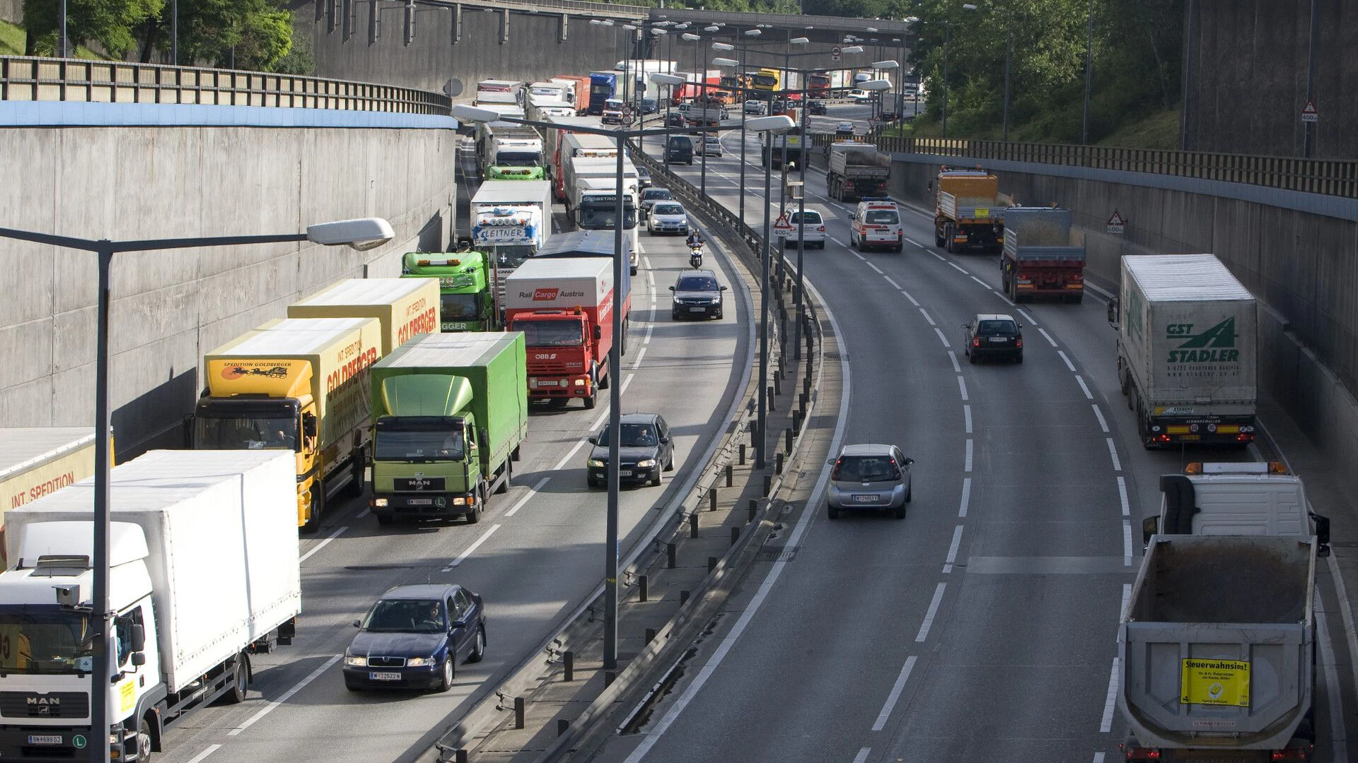 Schauplatz der rasanten Fahrt war die Südosttangente in Wien. 