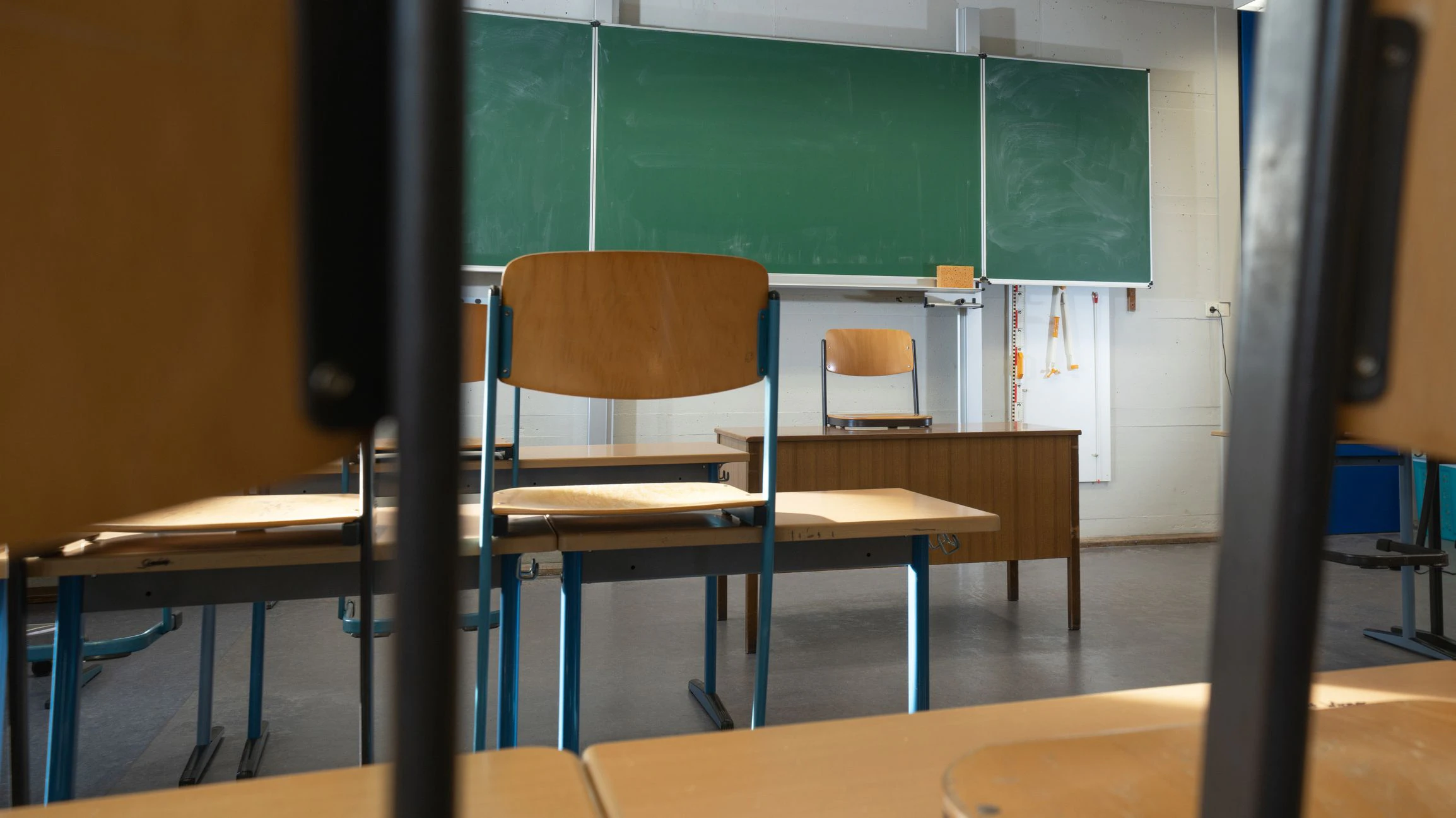 Hintergrund ist eine gesetzliche Vorschrift, die in Oberösterreich die Anbringung von Kreuzen in bestimmten Schulen regelt.