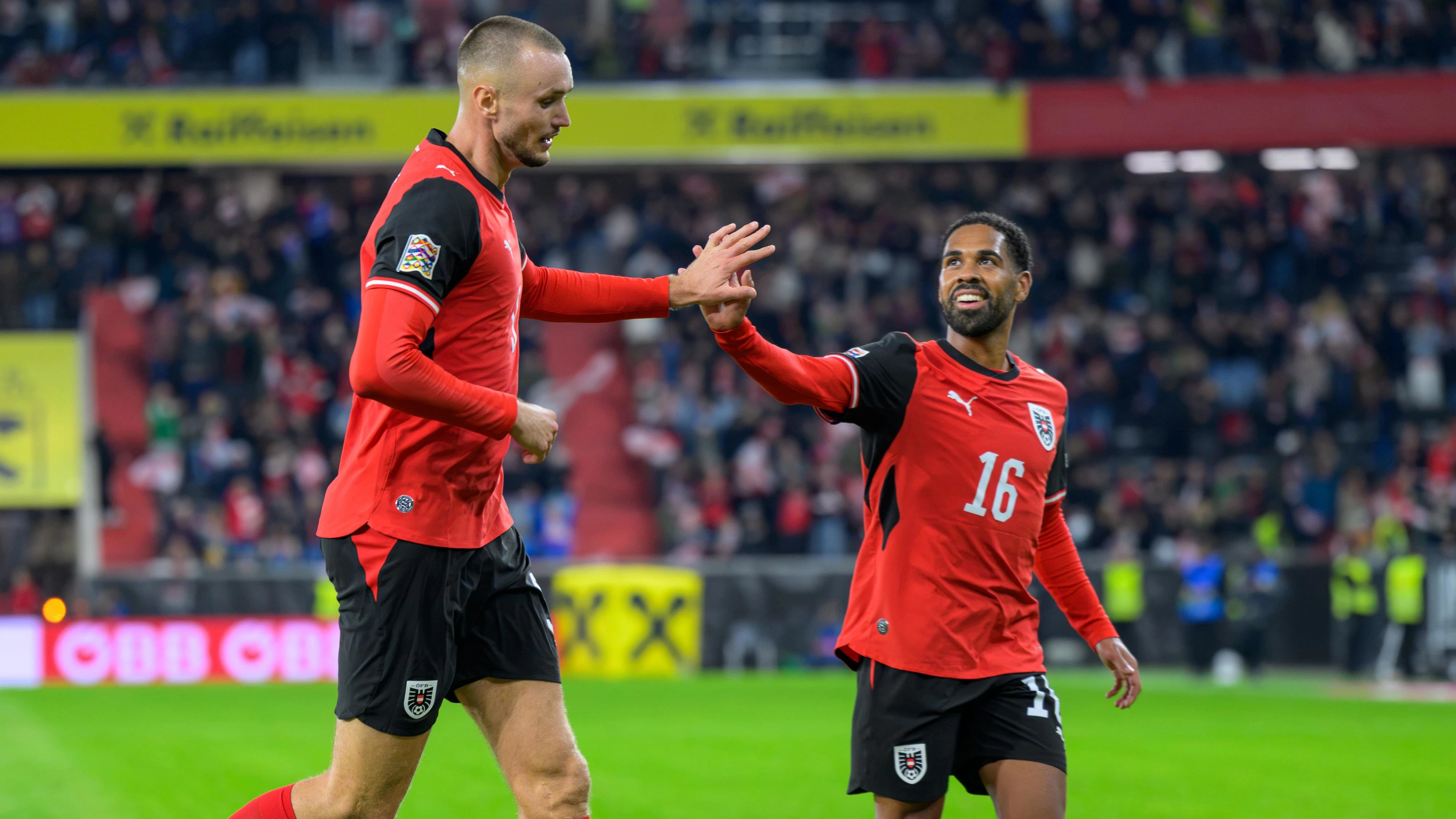 LINZ,AUSTRIA,24.SEP.26 - SOCCER - UEFA Nations League, group stage, OEFB international match, Austria vs Israel. Image shows the rejoicing of Sasa Kalajdzic and Phillipp Mwene (AUT). Photo: GEPA pictures/ Daniela Moser