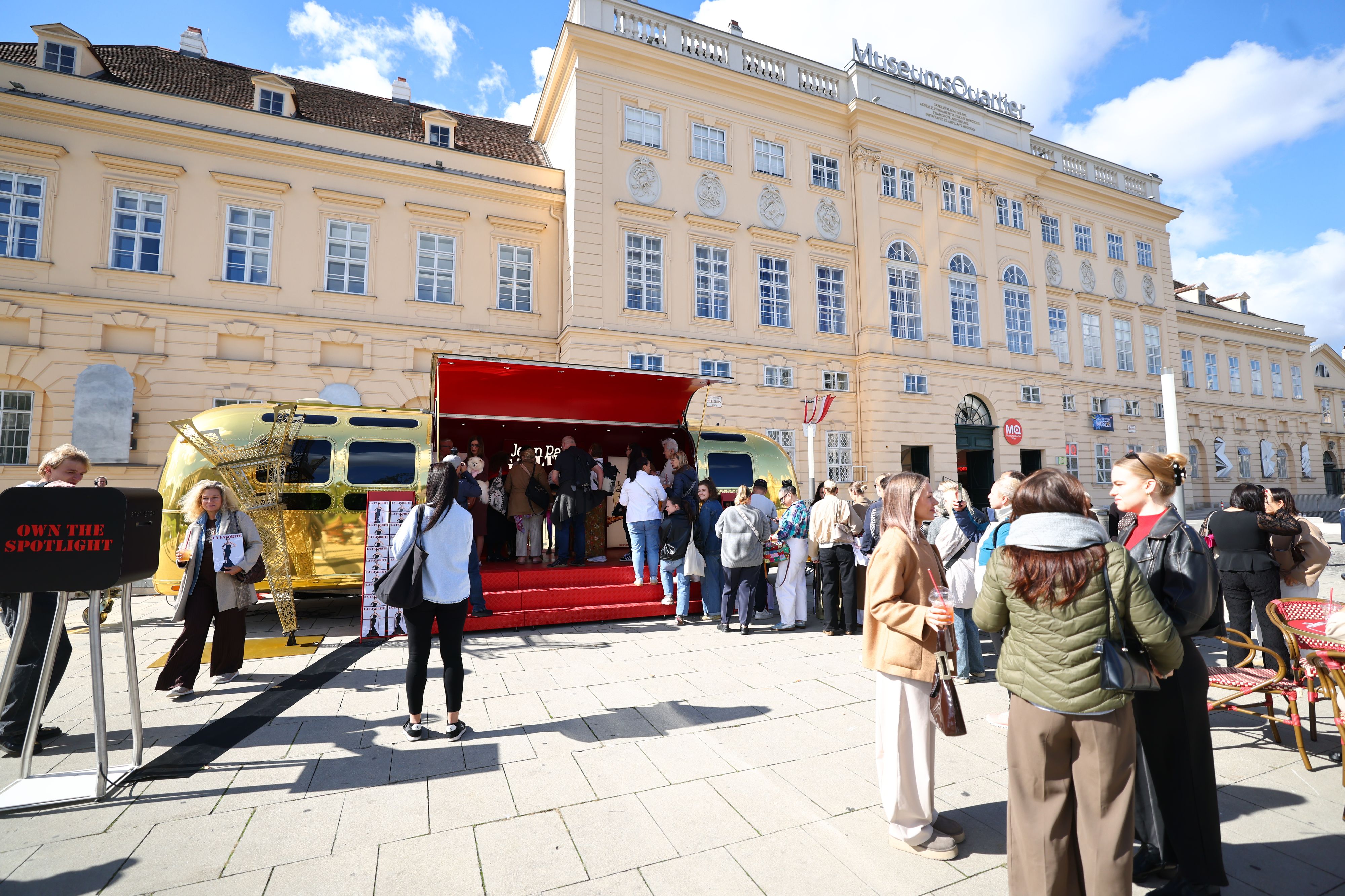Jean Paul Gaultier kommt mit einem Pop-up-Kiosk ins Wiener MuseumsQuartier.