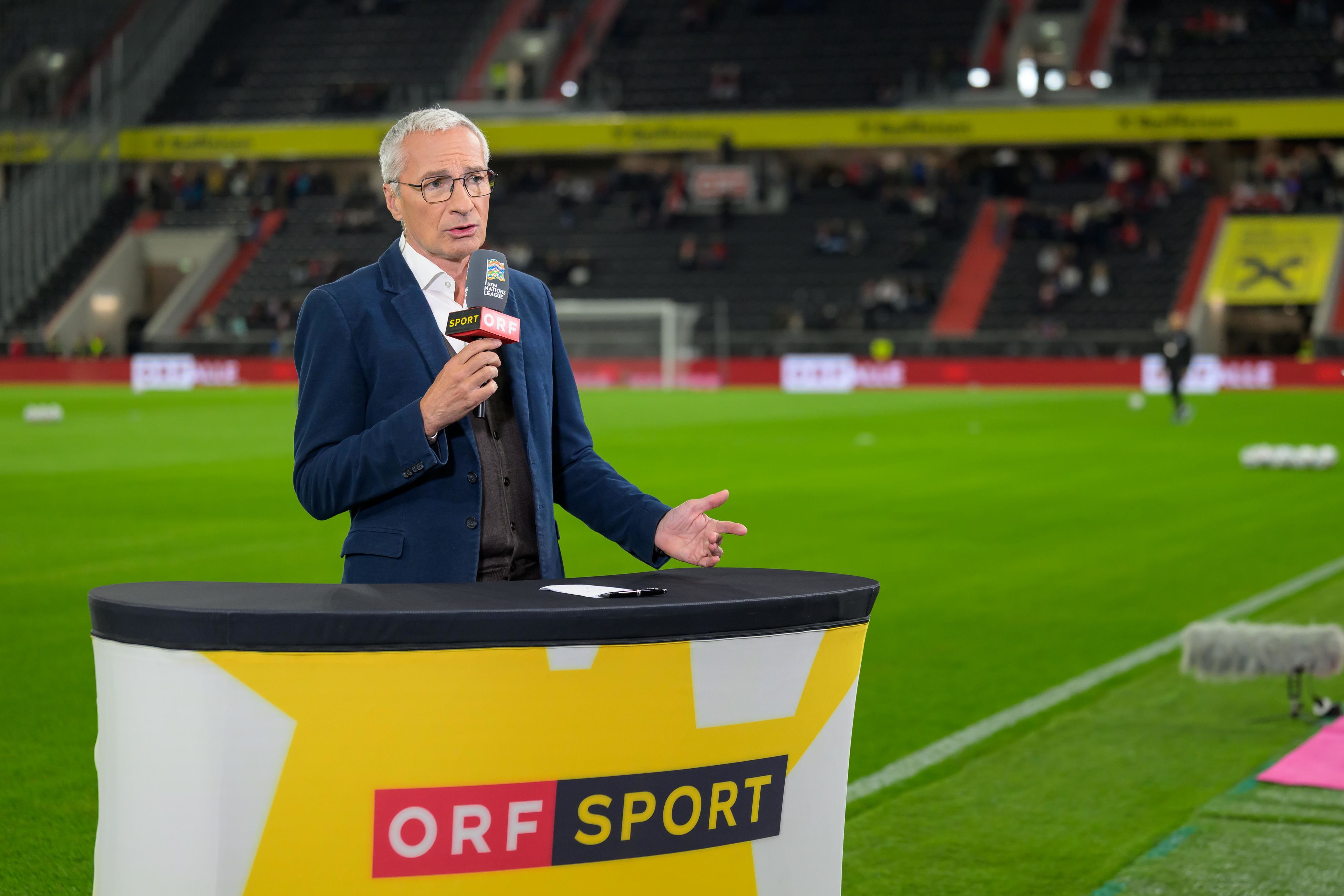 ORF-Moderator Rainer Pariasek bekmmt gegen den Kosovo eine Pause. 