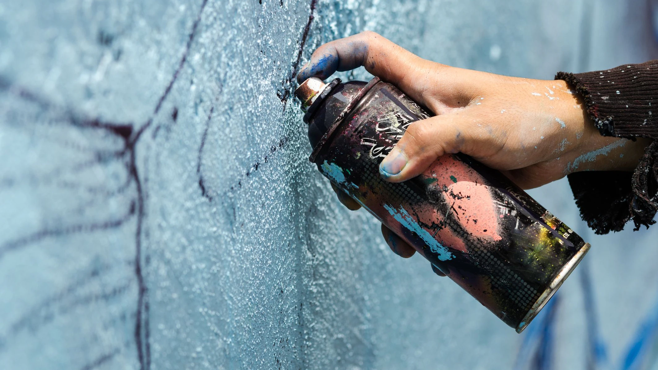 Wie das "Kunstwerk" auf der Straße wieder verschwunden ist, interessierte den Richter noch. "Das hat der Schwiegerpapa gemacht", erklärte der Angeklagte.